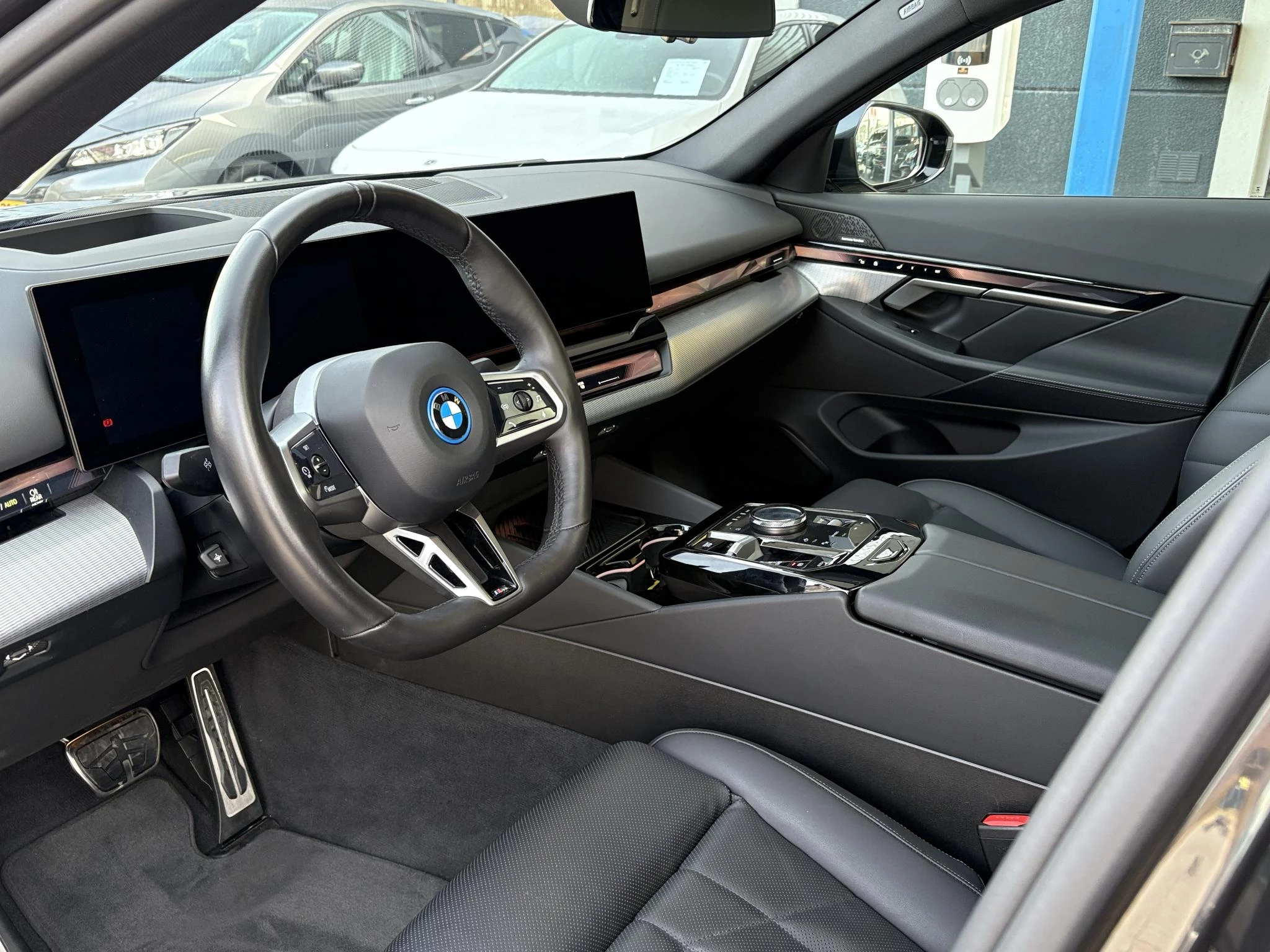 Hoofdafbeelding BMW i5