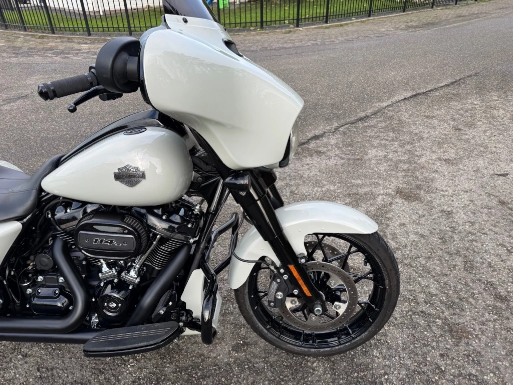 Hoofdafbeelding Harley-Davidson Street Glide