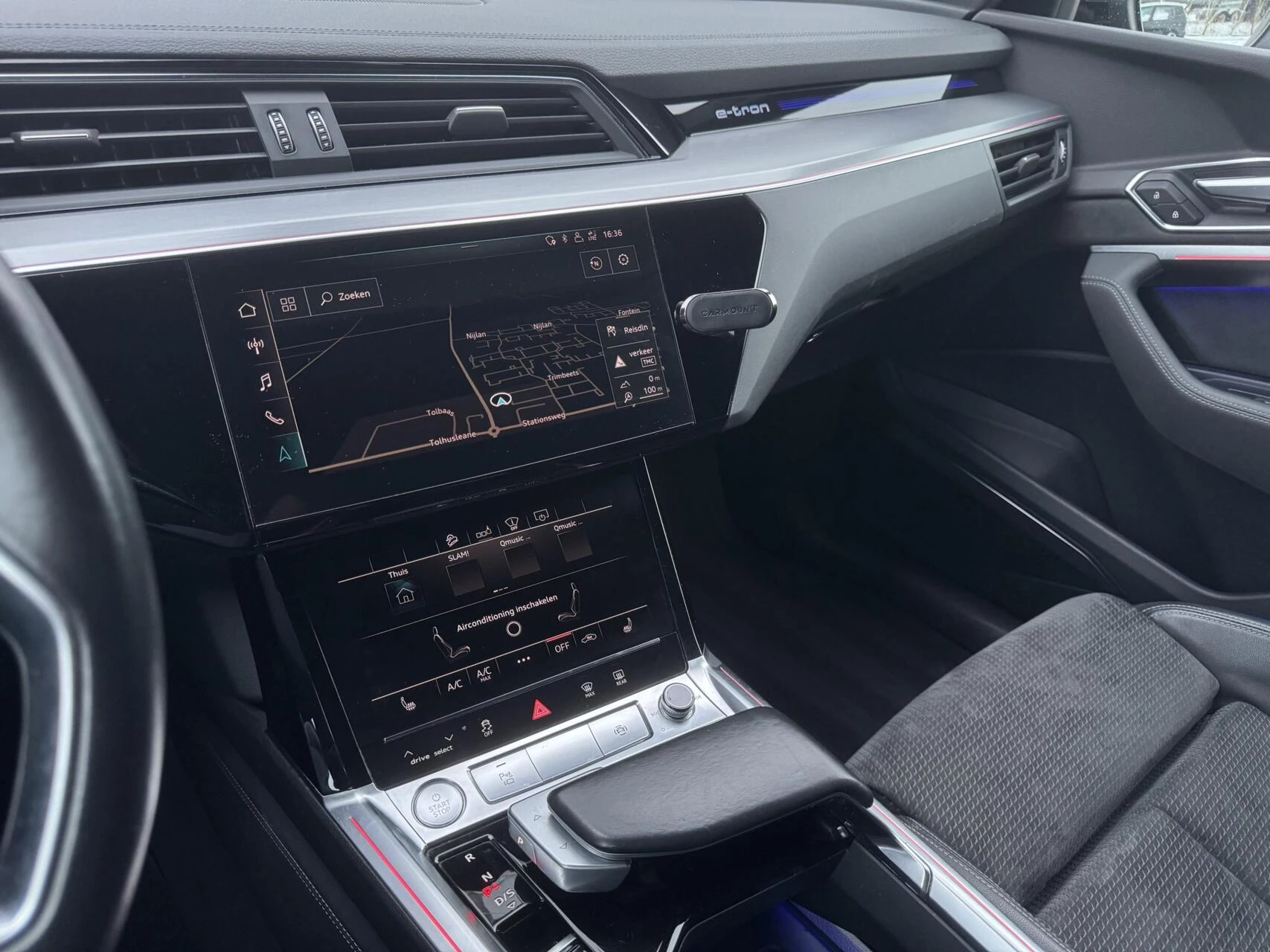 Hoofdafbeelding Audi e-tron