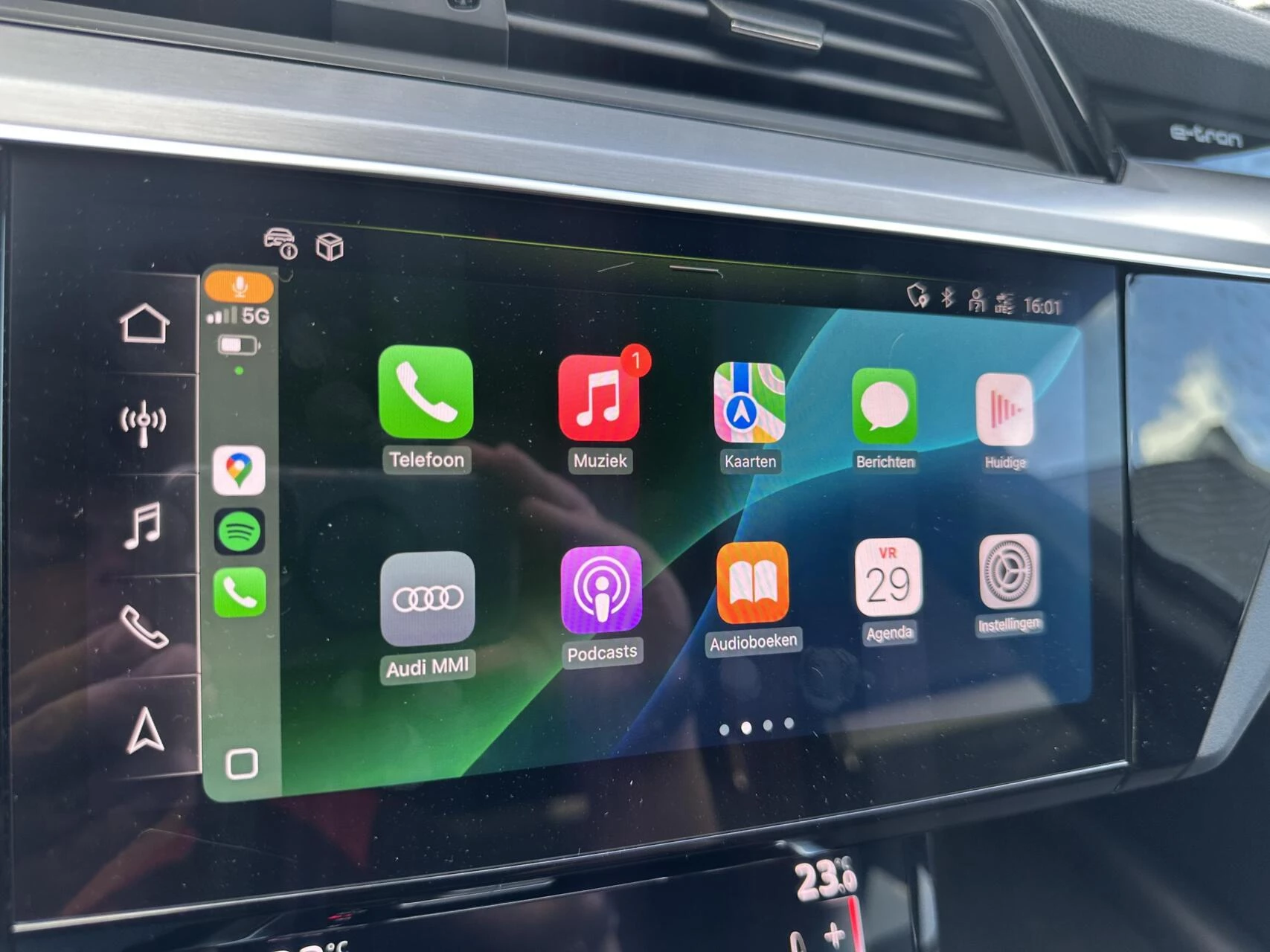 Hoofdafbeelding Audi e-tron