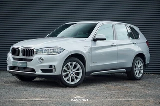 Hoofdafbeelding BMW X5 BMW X5 xDrive40e iPerformance / Pano / Harman Kardon / Meeneemprijs