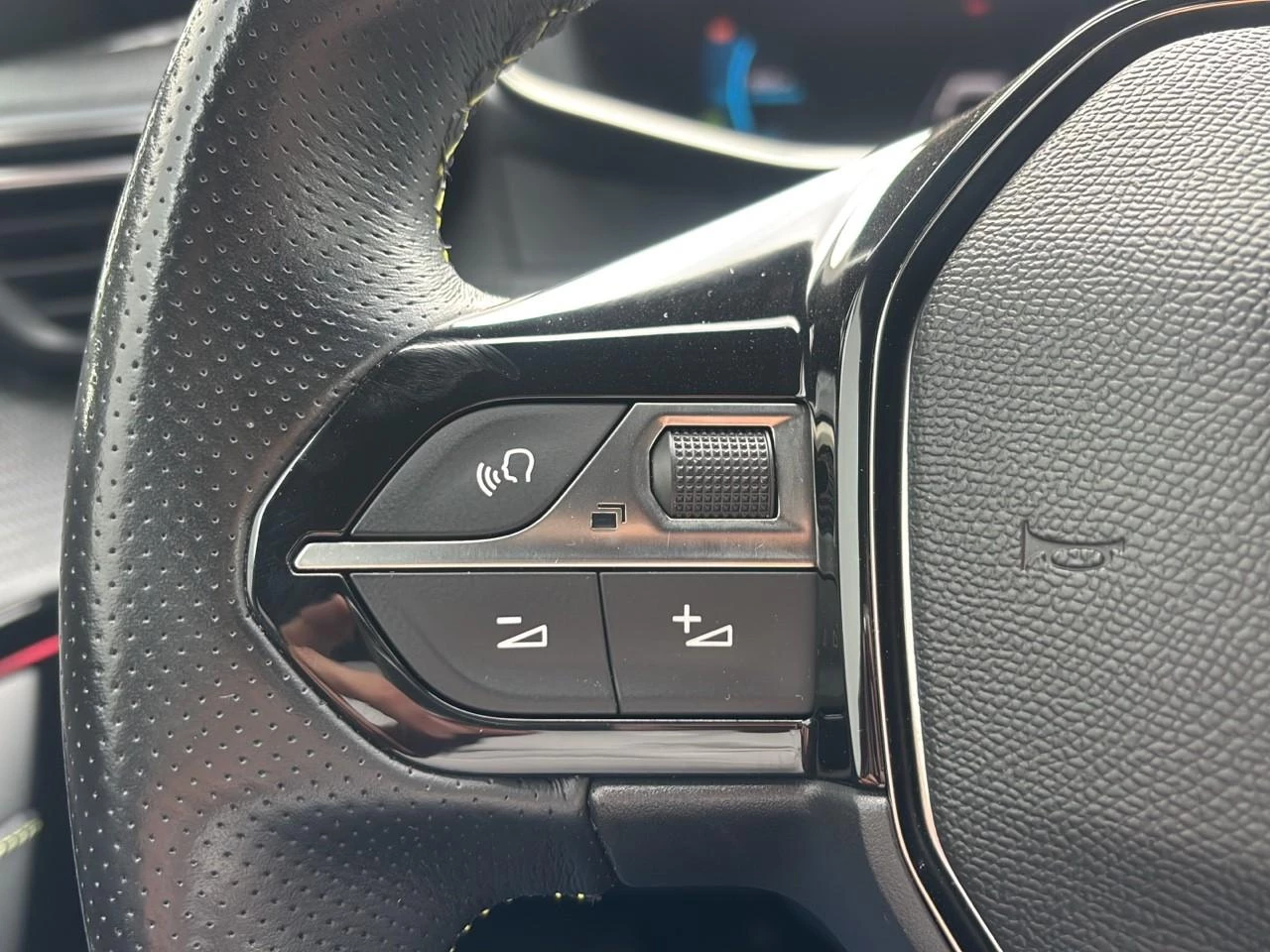 Hoofdafbeelding Peugeot e-208