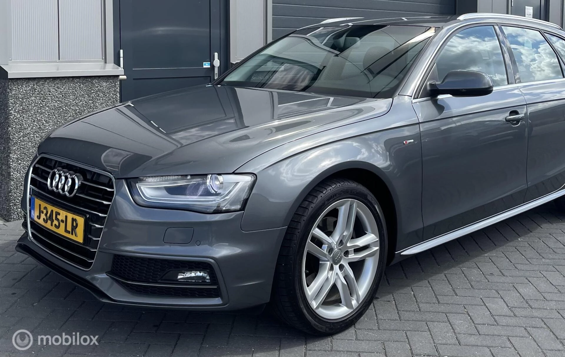 Hoofdafbeelding Audi A4