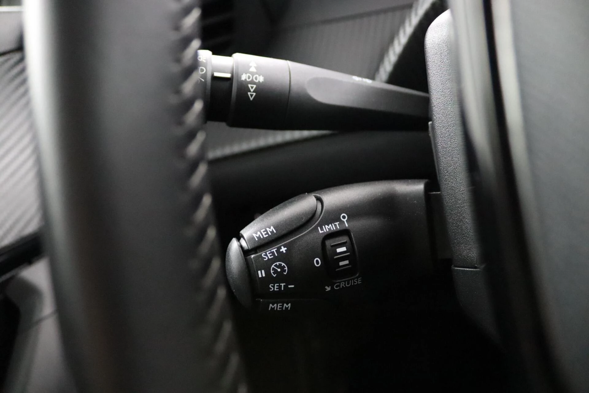 Hoofdafbeelding Peugeot e-2008