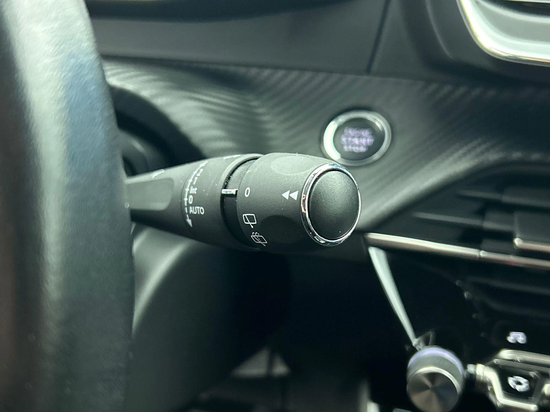 Hoofdafbeelding Peugeot e-208