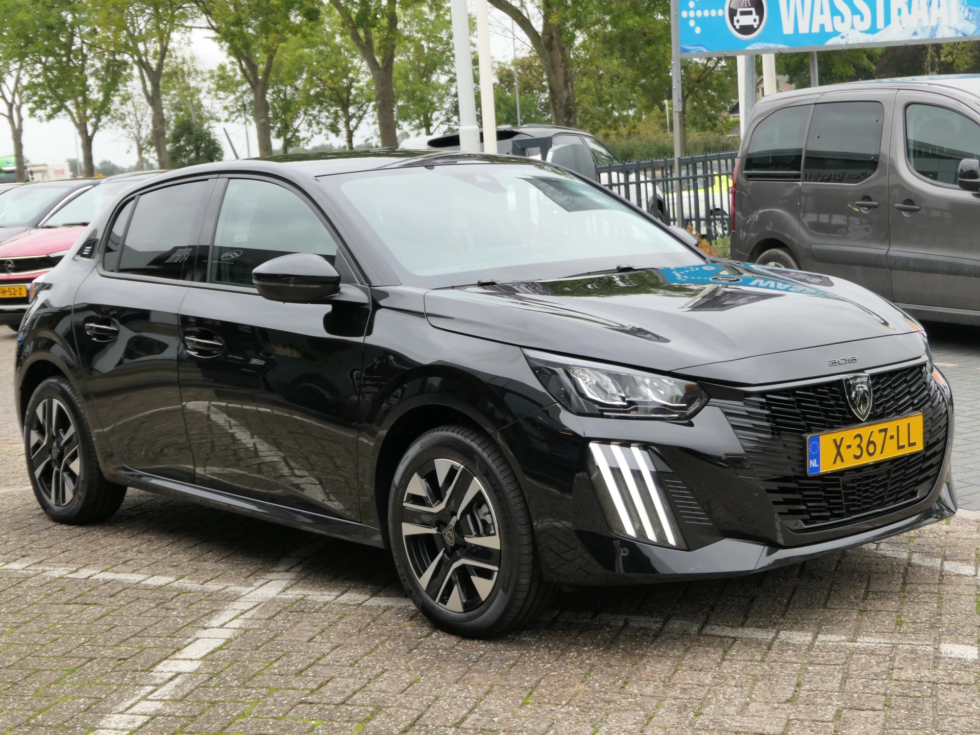 Hoofdafbeelding Peugeot e-208