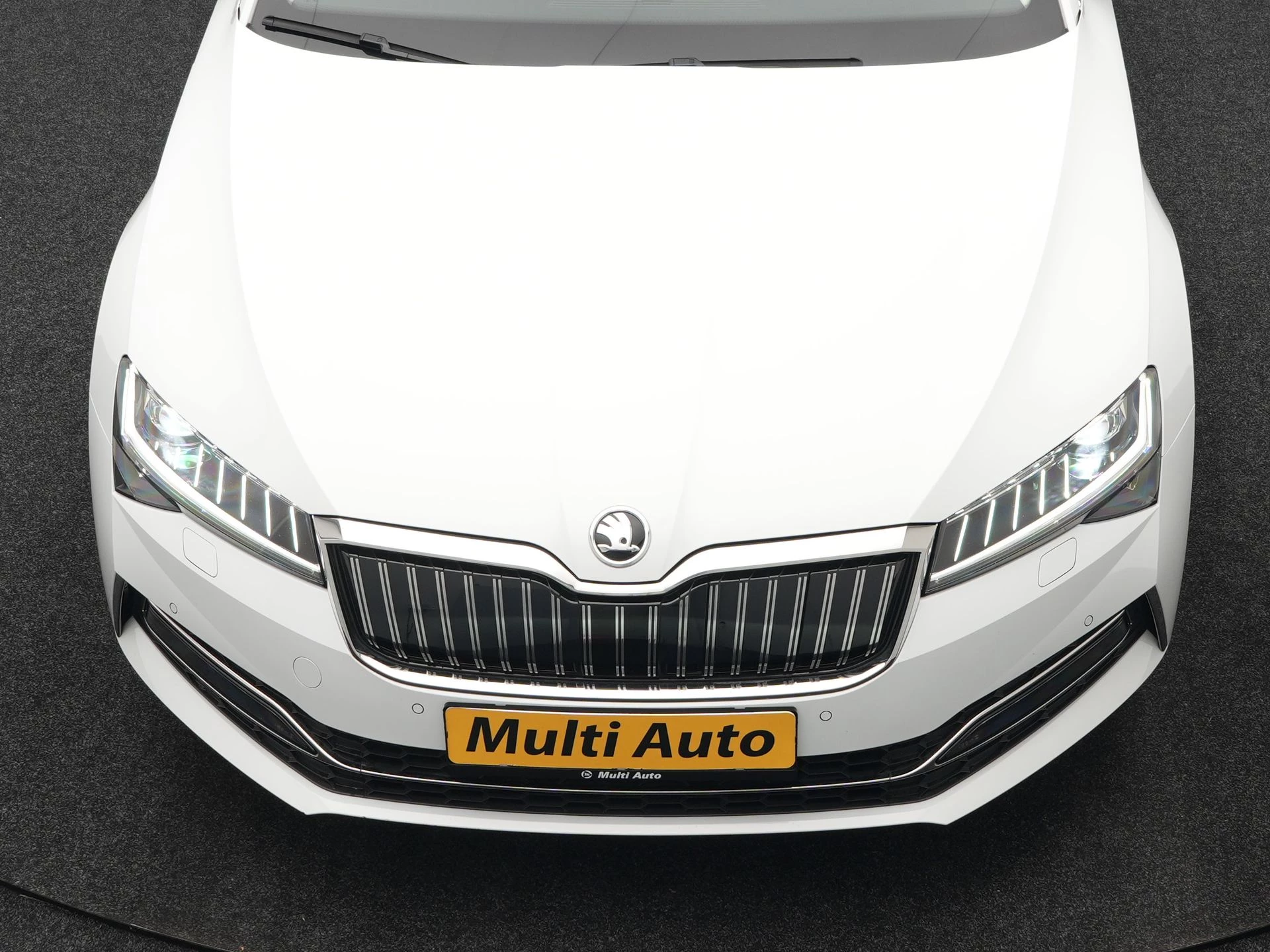 Hoofdafbeelding Škoda Superb