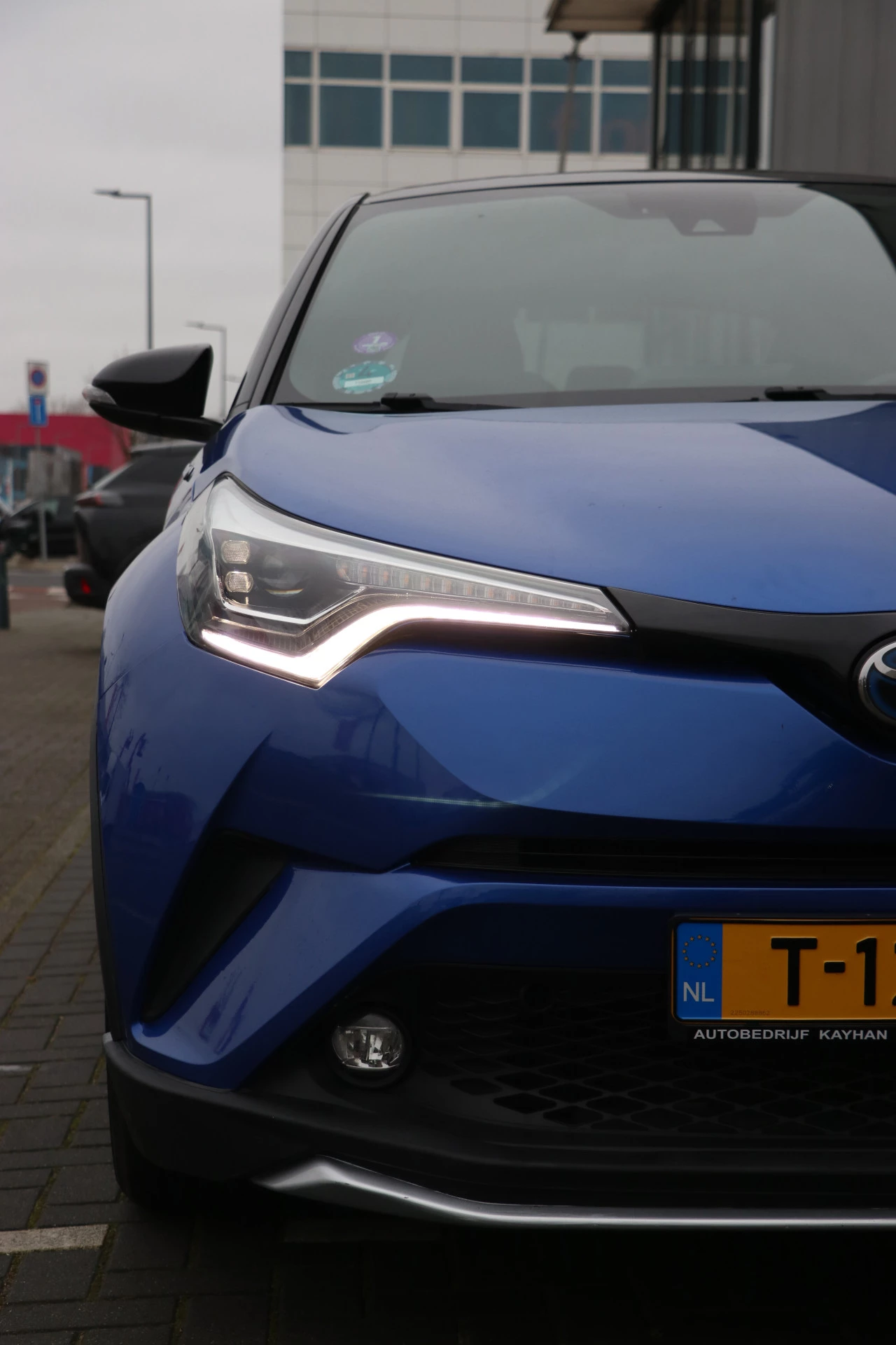 Hoofdafbeelding Toyota C-HR
