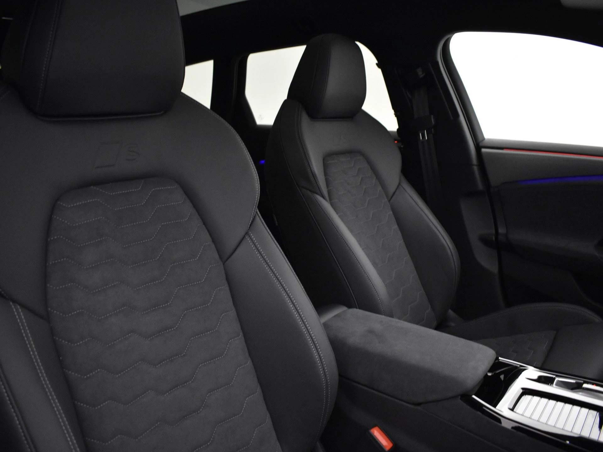 Hoofdafbeelding Audi A6 Avant e-tron
