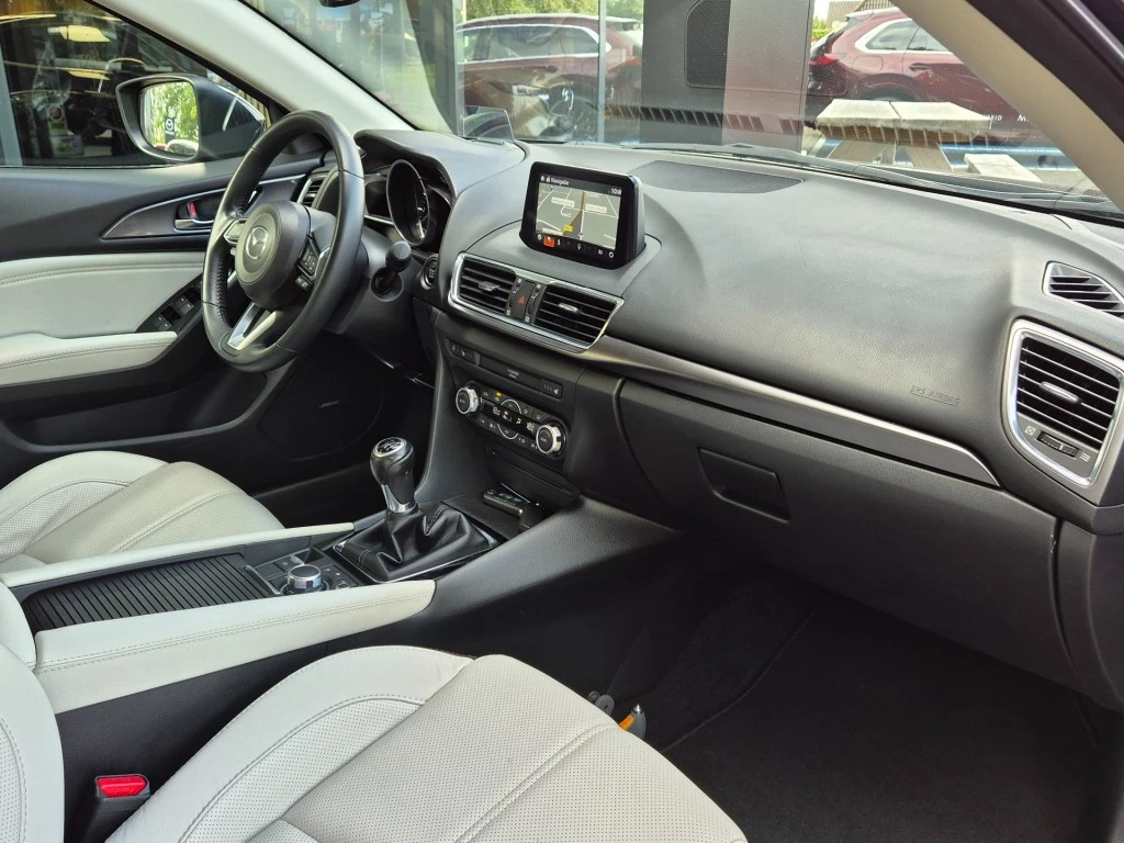 Hoofdafbeelding Mazda 3
