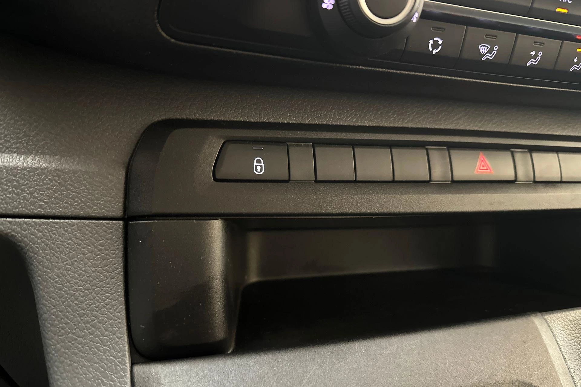 Hoofdafbeelding Peugeot Traveller