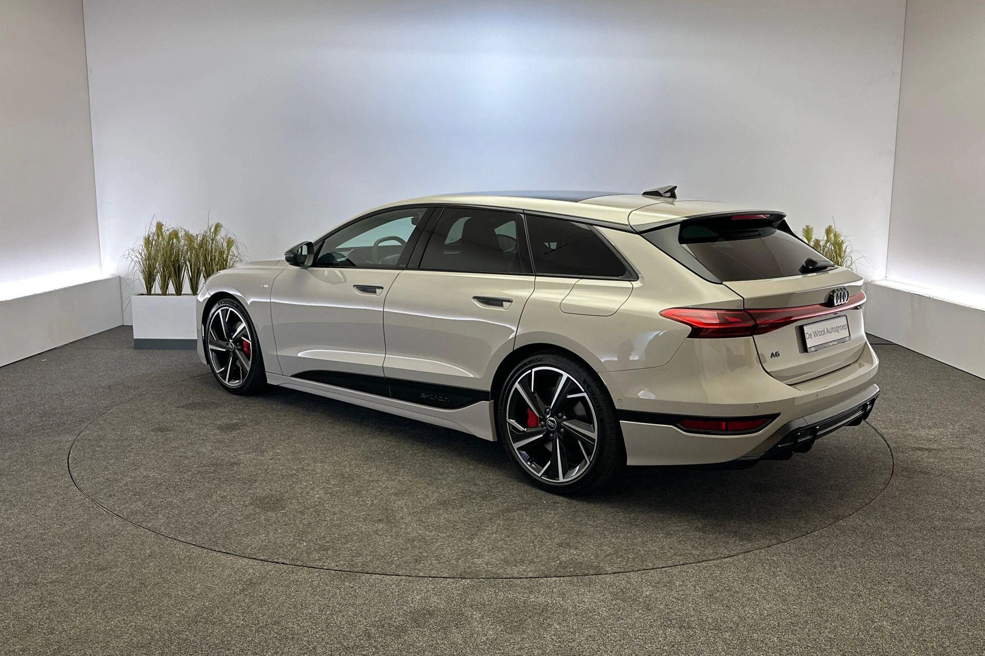 Hoofdafbeelding Audi A6 Avant e-tron