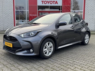 Toyota Yaris HYBRID 115 APPLE/ANDROID CLIMA AD-CRUISE CAMERA 15 LM-VELGEN NL-AUTO