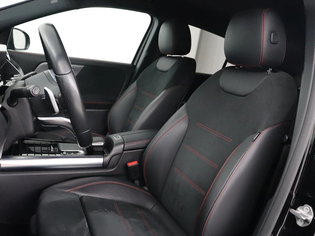 Hoofdafbeelding Mercedes-Benz EQA