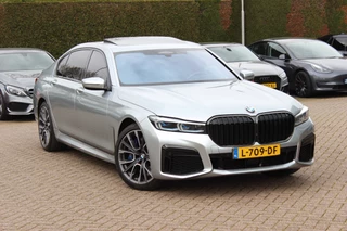 BMW 7 Serie 745Le xDrive High Executive / Nieuwpr. €178.341 / SoH 89,4% / Achterasbesturing / Schuifdak / 360Camera / Head-up / Softclose / Luchtvering / Nachtzicht / 20'' / Bowers&Wilkens / Volleder / Keyless / Stoelmassage / Stoe