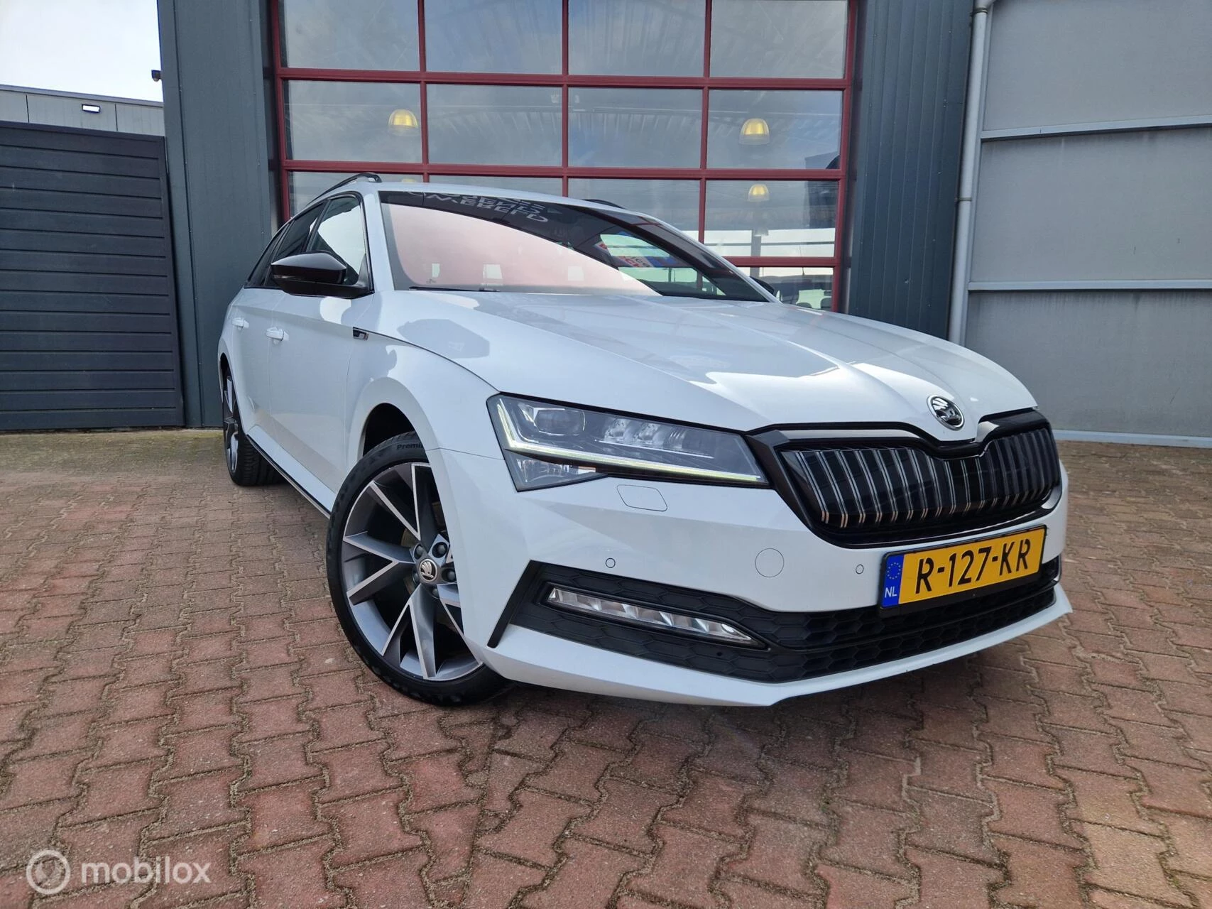 Hoofdafbeelding Škoda Superb