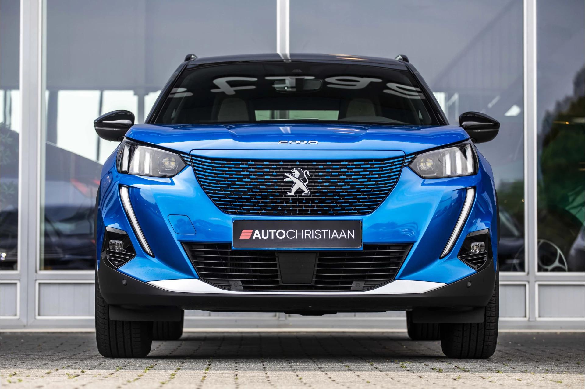 Hoofdafbeelding Peugeot e-2008