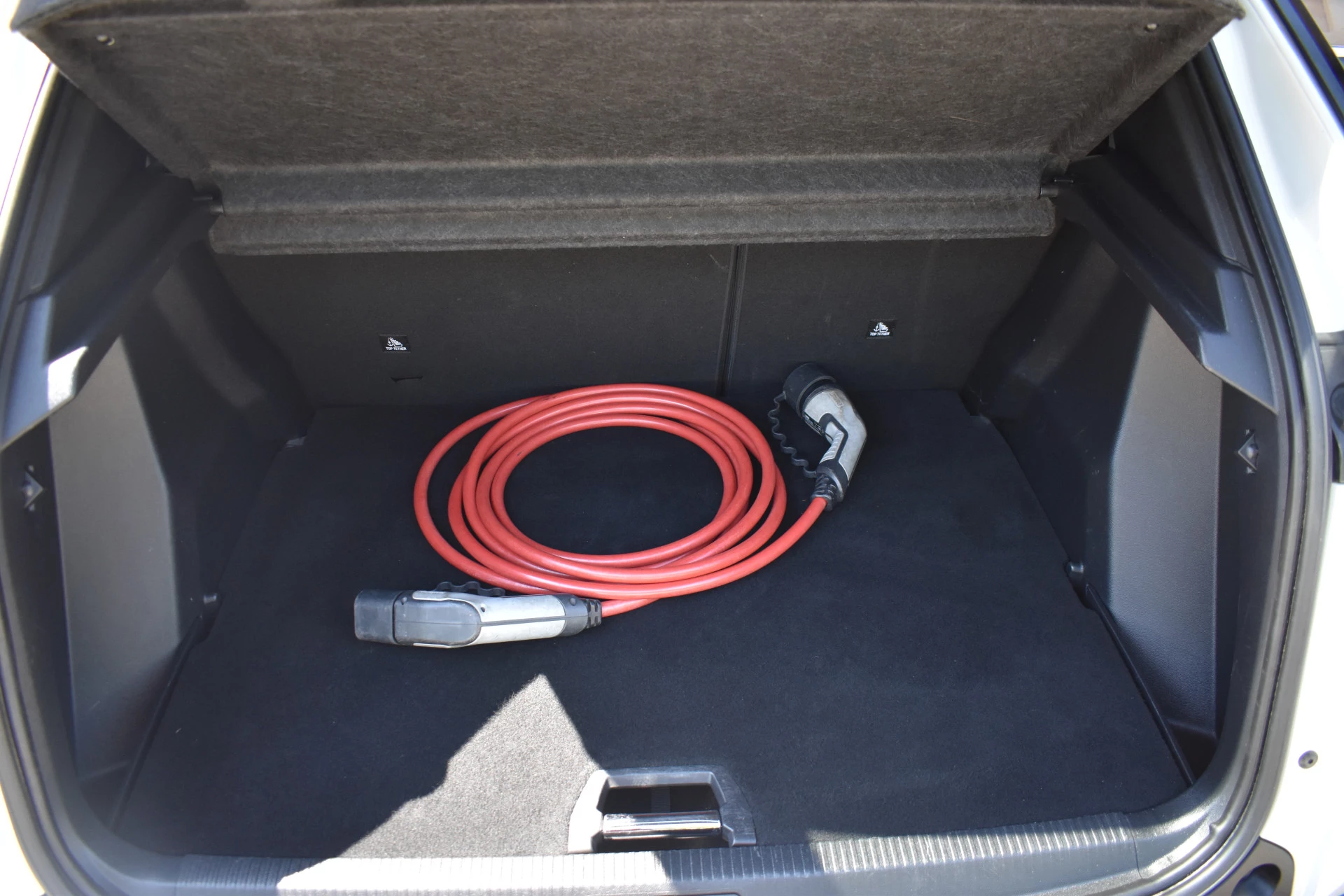 Hoofdafbeelding Peugeot e-2008