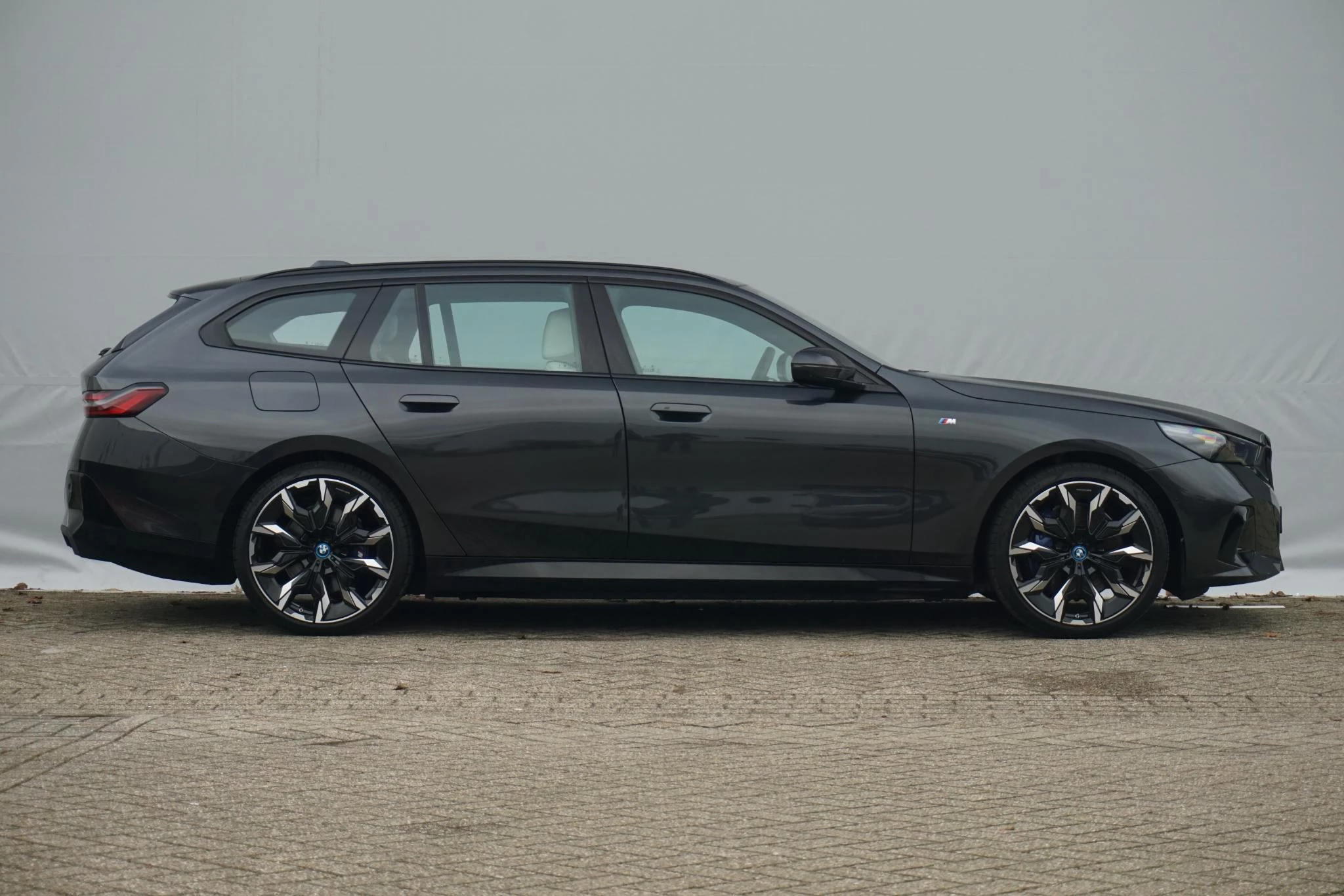 Hoofdafbeelding BMW i5