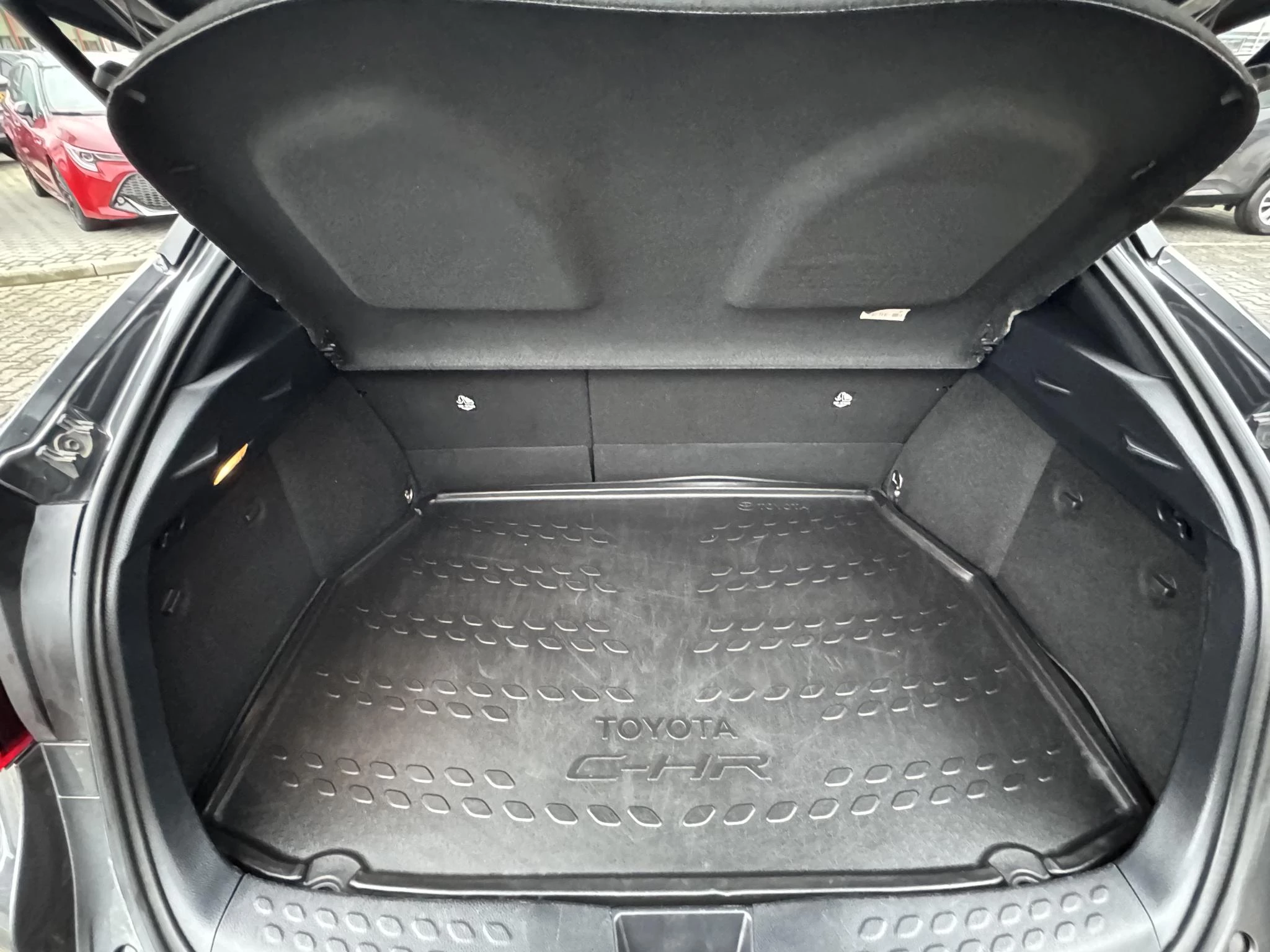 Hoofdafbeelding Toyota C-HR