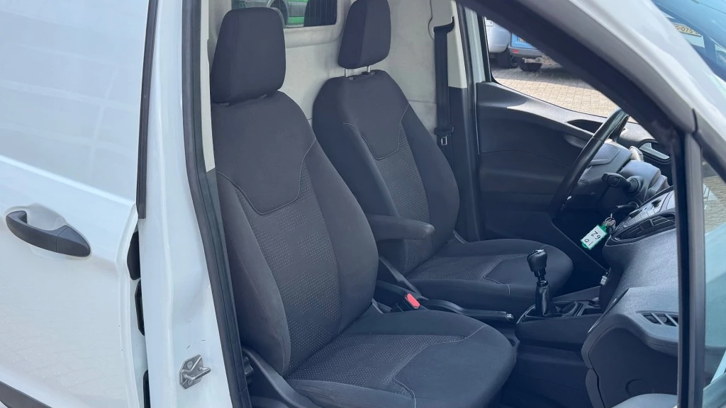 Hoofdafbeelding Ford Transit Courier