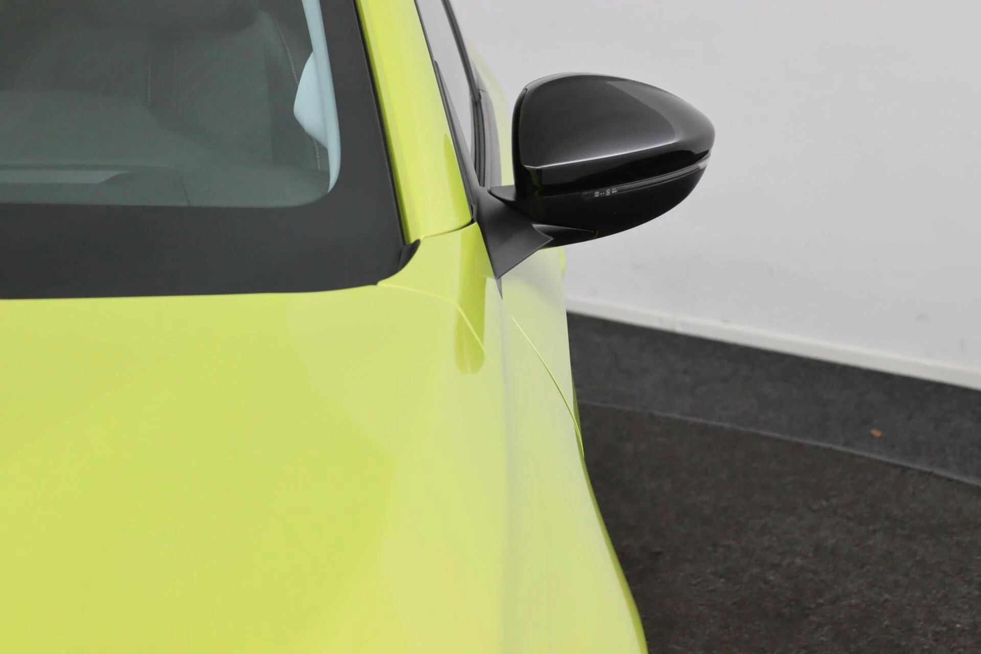 Hoofdafbeelding Peugeot e-208