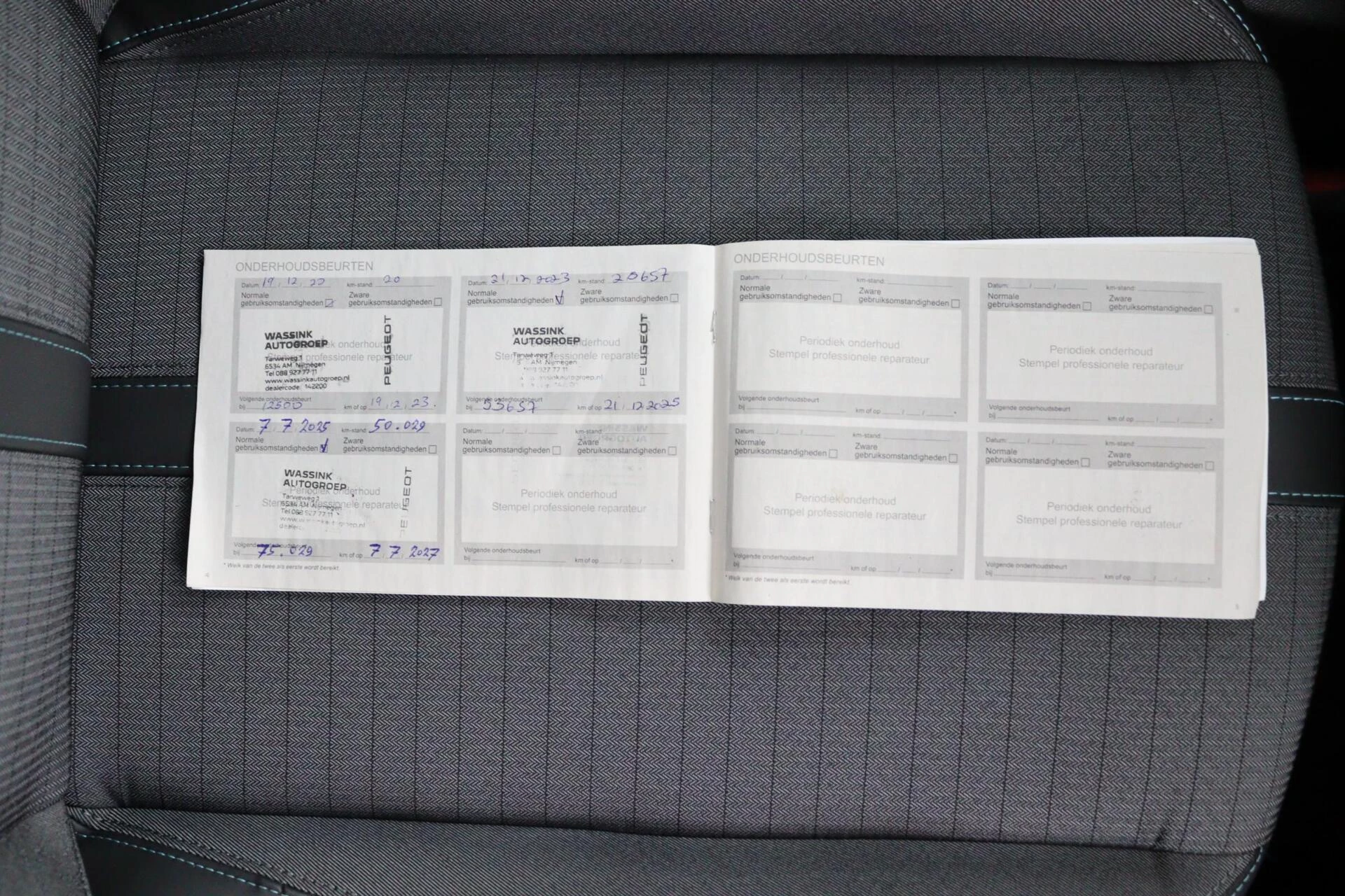 Hoofdafbeelding Peugeot e-2008