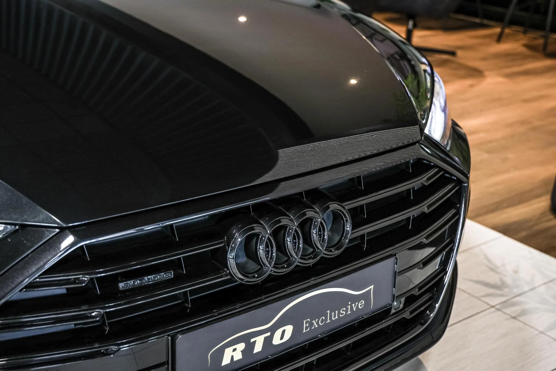 Hoofdafbeelding Audi A8