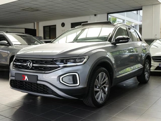 Hoofdafbeelding Volkswagen T-Roc Volkswagen T-Roc 1.0 TSI | PANO | CAMERA | IQ | VIRTUAL | STOELVERW.