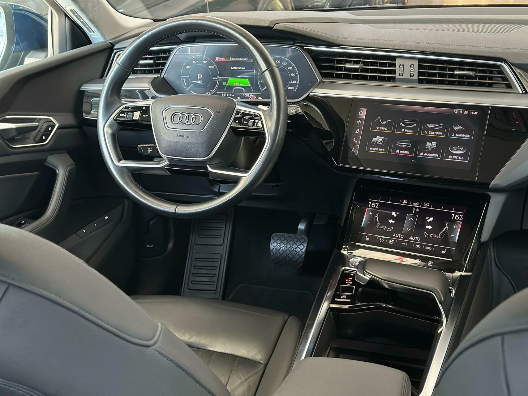 Hoofdafbeelding Audi e-tron