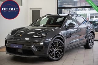 Hoofdafbeelding Porsche Macan Porsche Macan 4 E 100 kWh org. NL Direct beschikbaar Full Options