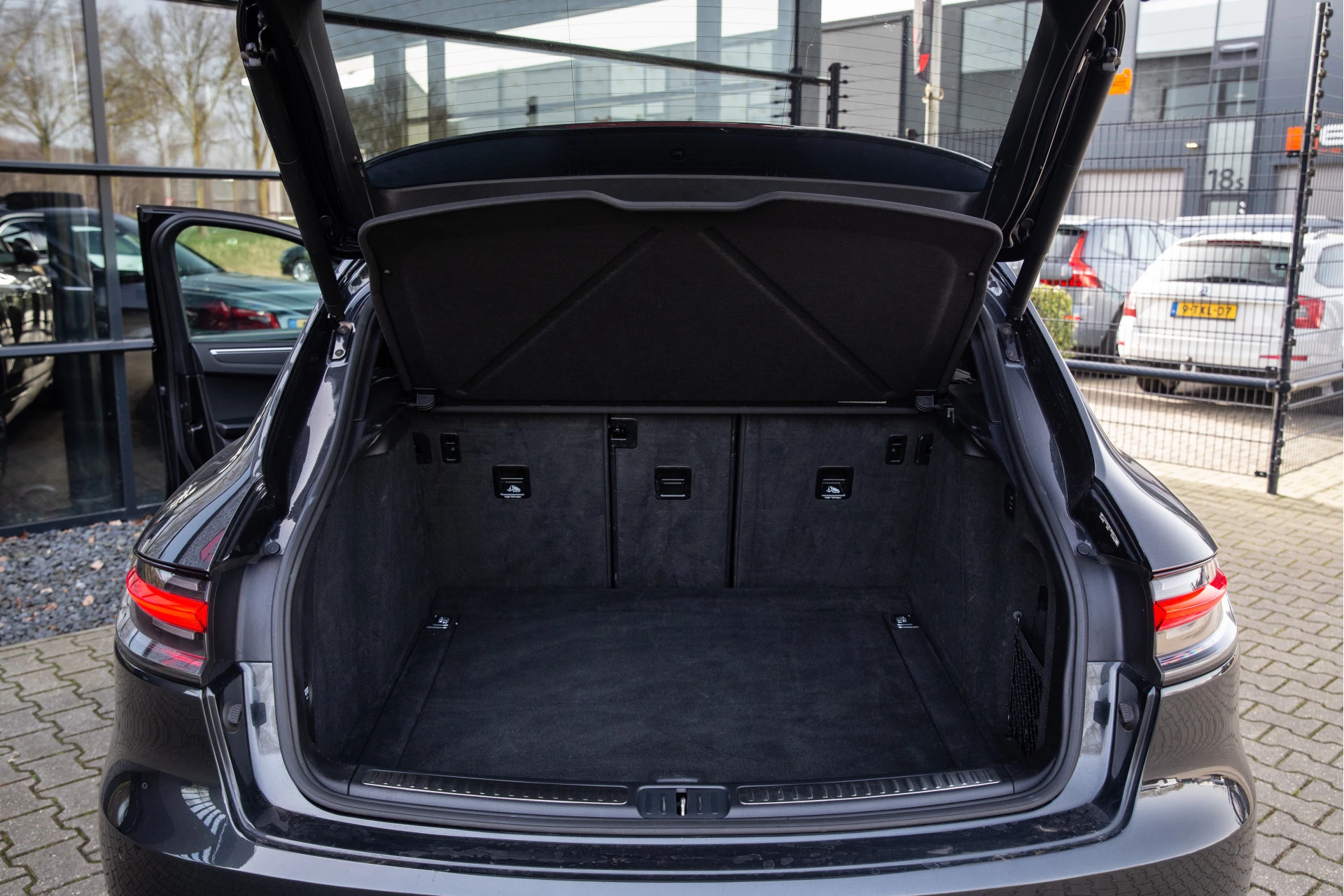 Hoofdafbeelding Porsche Macan