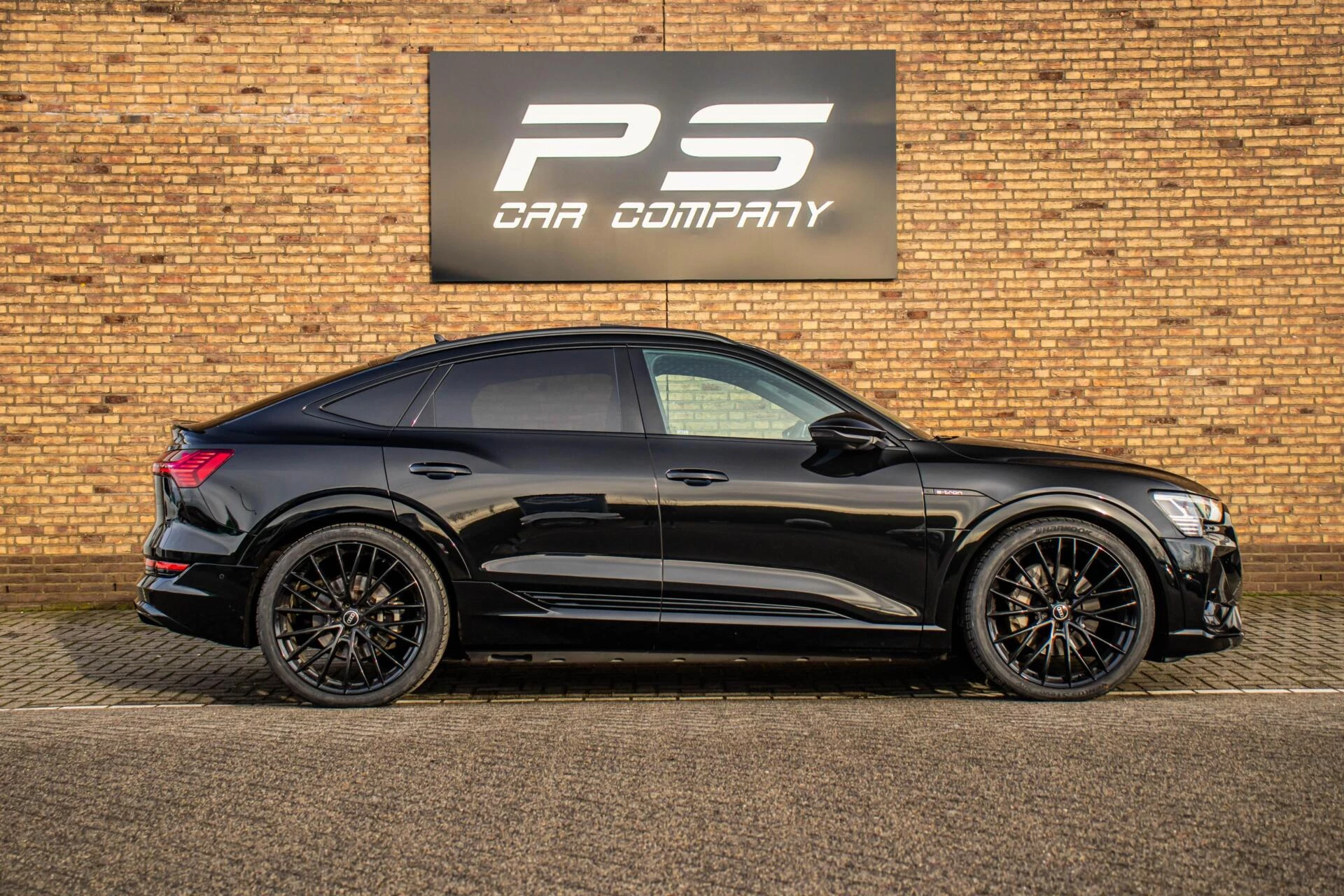 Hoofdafbeelding Audi e-tron