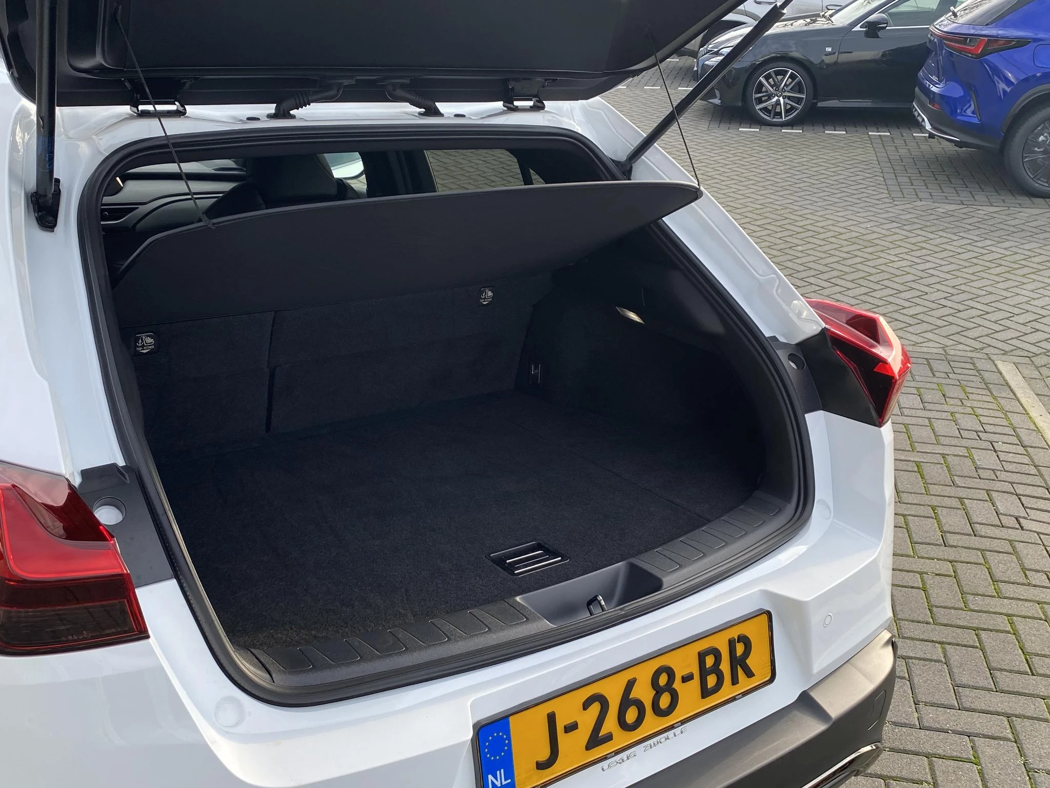 Hoofdafbeelding Lexus UX