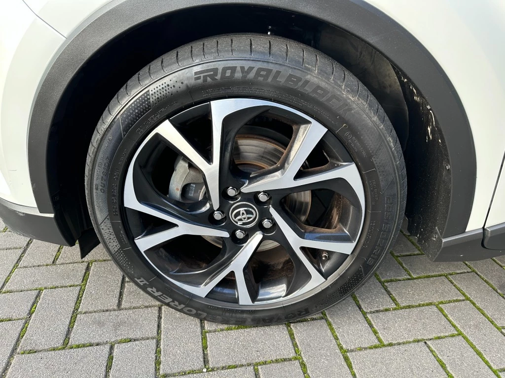 Hoofdafbeelding Toyota C-HR