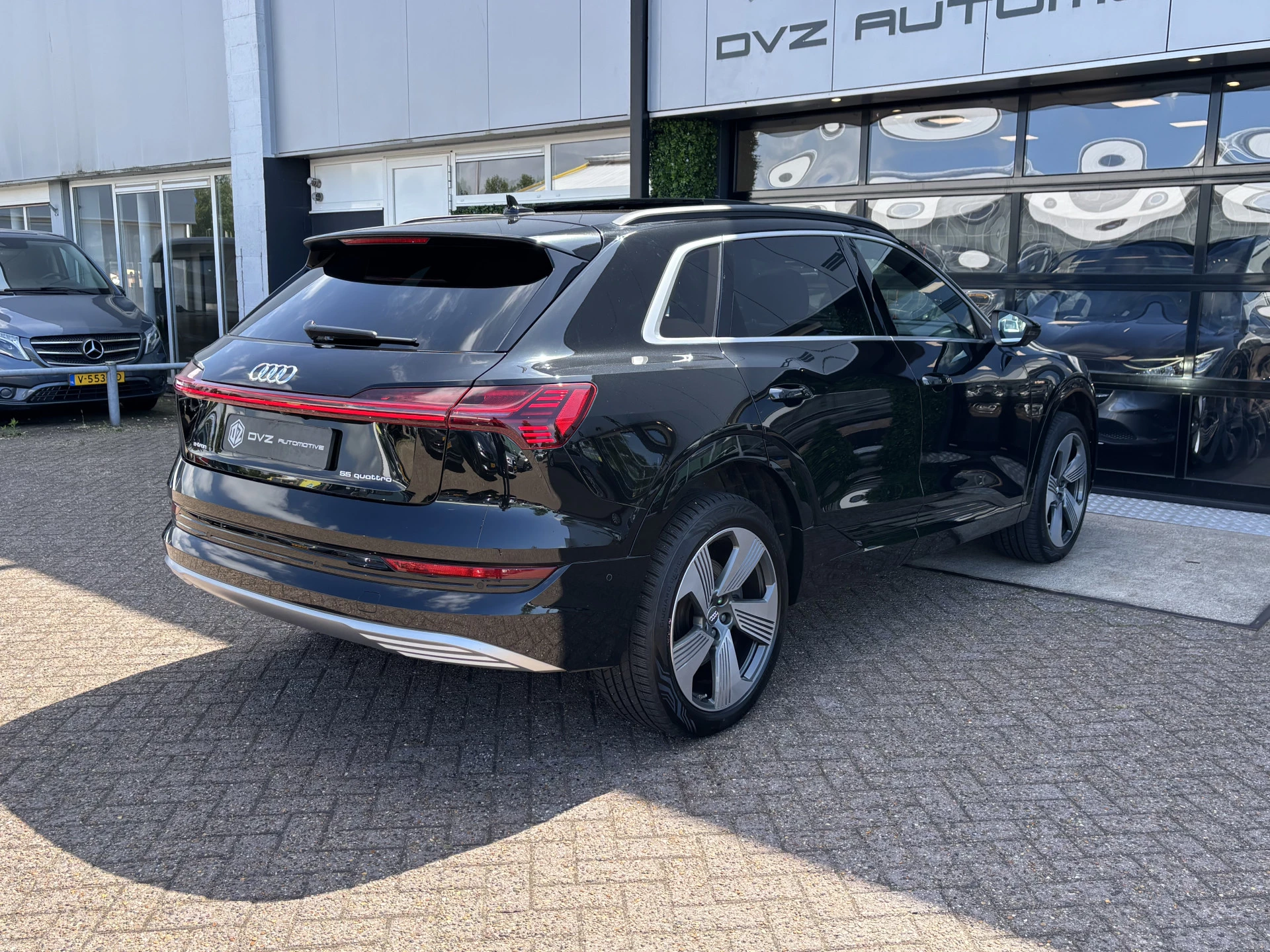 Hoofdafbeelding Audi e-tron