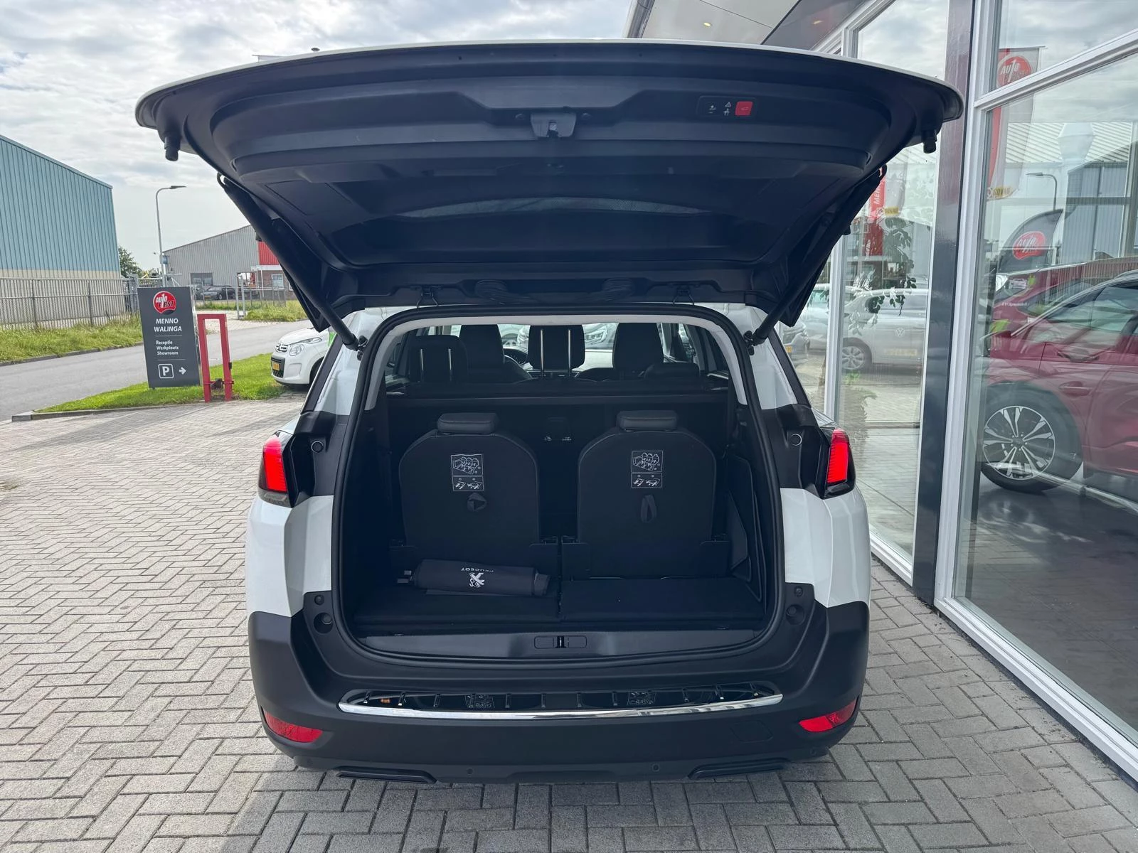 Hoofdafbeelding Peugeot 5008