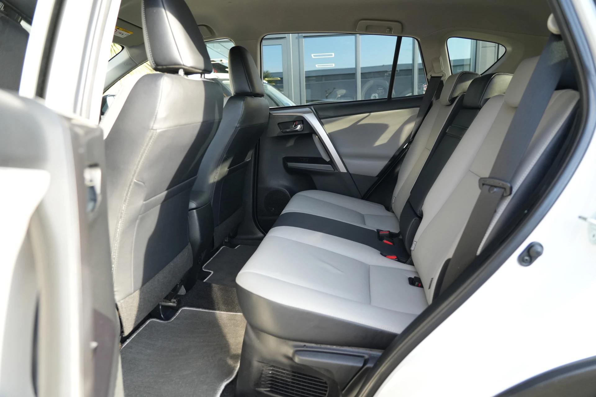 Hoofdafbeelding Toyota RAV4