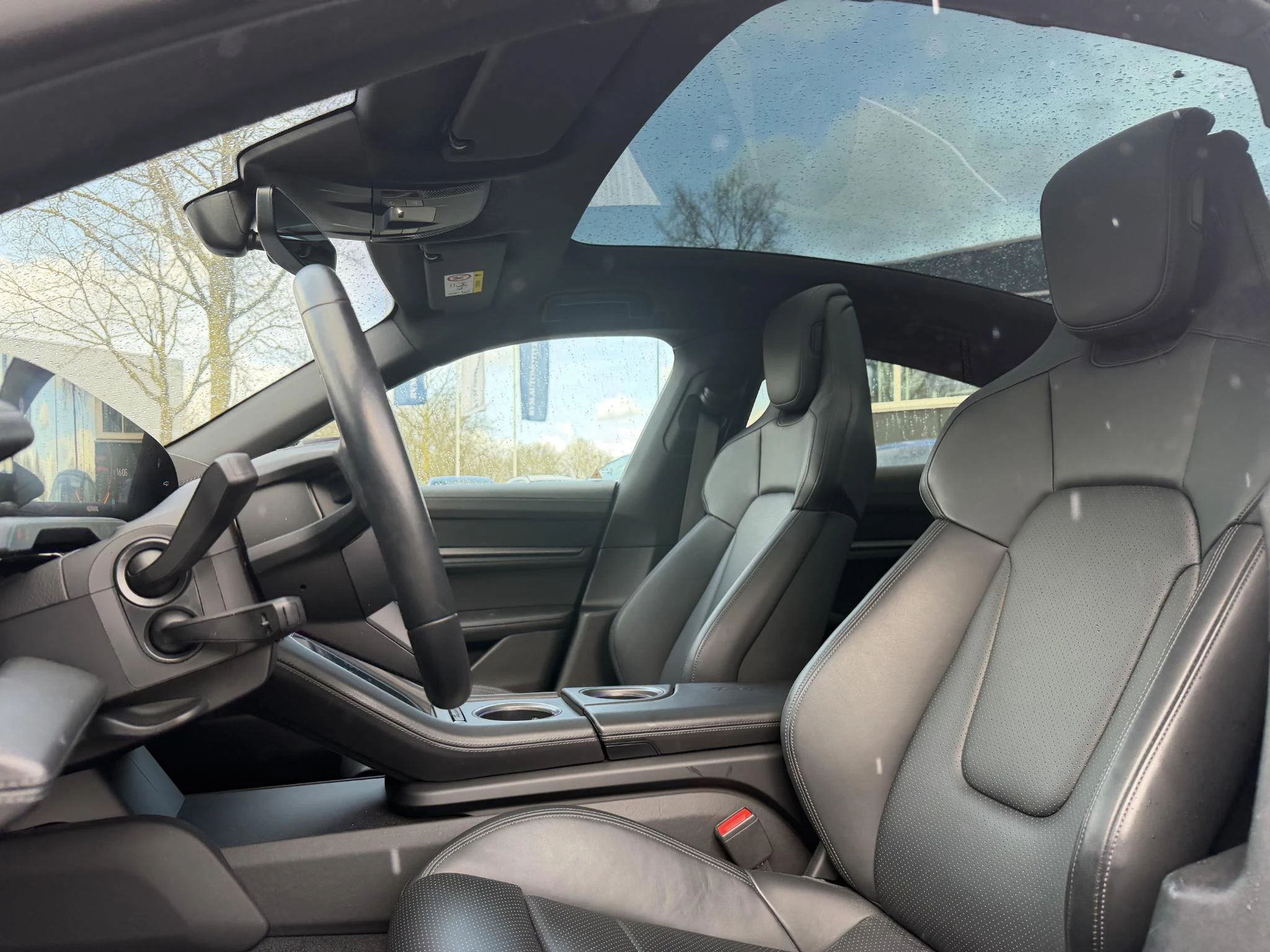 Hoofdafbeelding Porsche Taycan