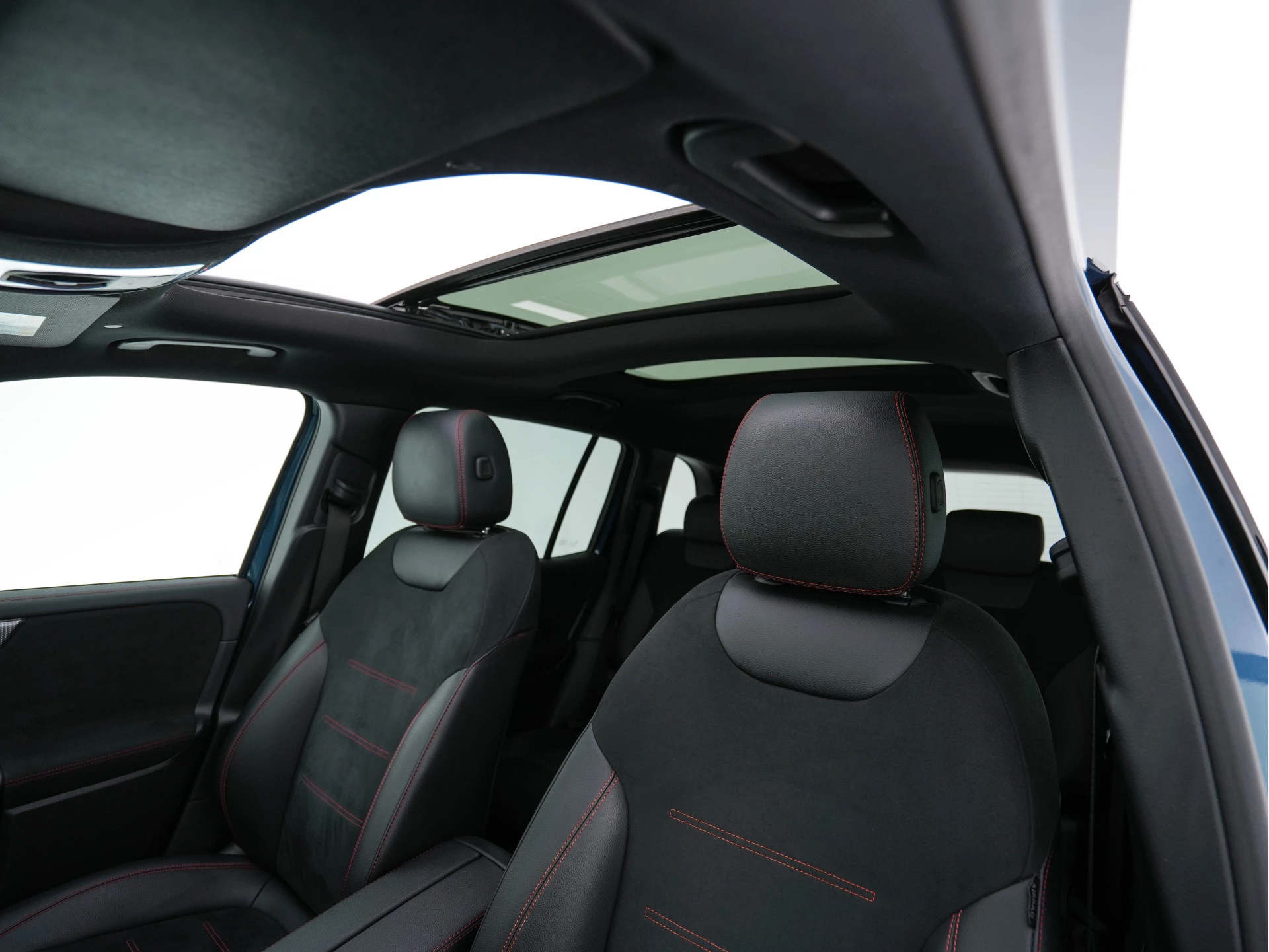 Hoofdafbeelding Mercedes-Benz EQB