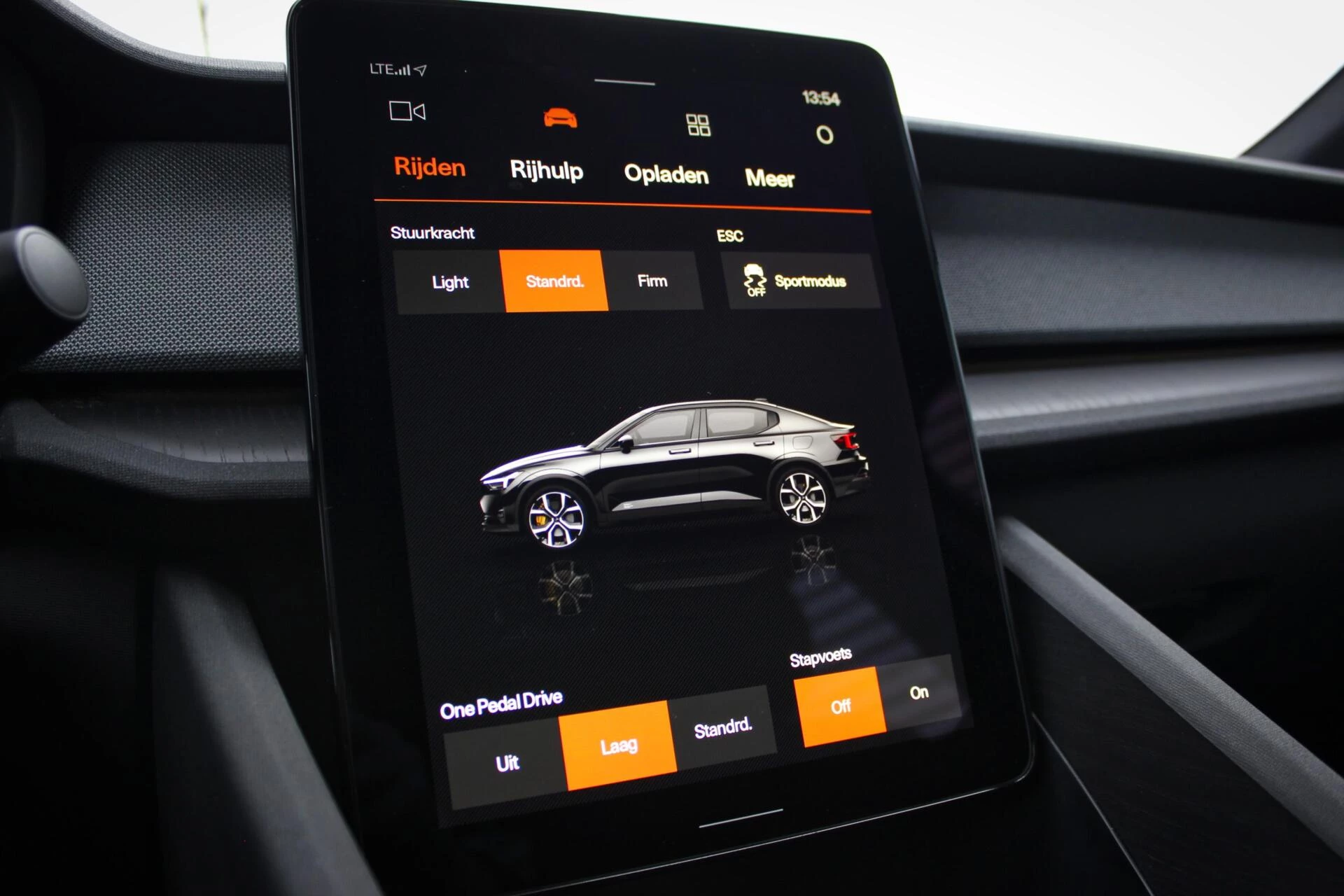 Hoofdafbeelding Polestar 2