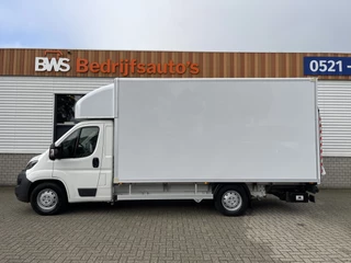 Hoofdafbeelding Peugeot Boxer Peugeot Boxer 435 2.0 BlueHDI 164pk Pro bakwagen met Dhollandia laadklep / 440 cm lang / doorladen tot 550 cm mogelijk boven de cabine / euro 6 / airco