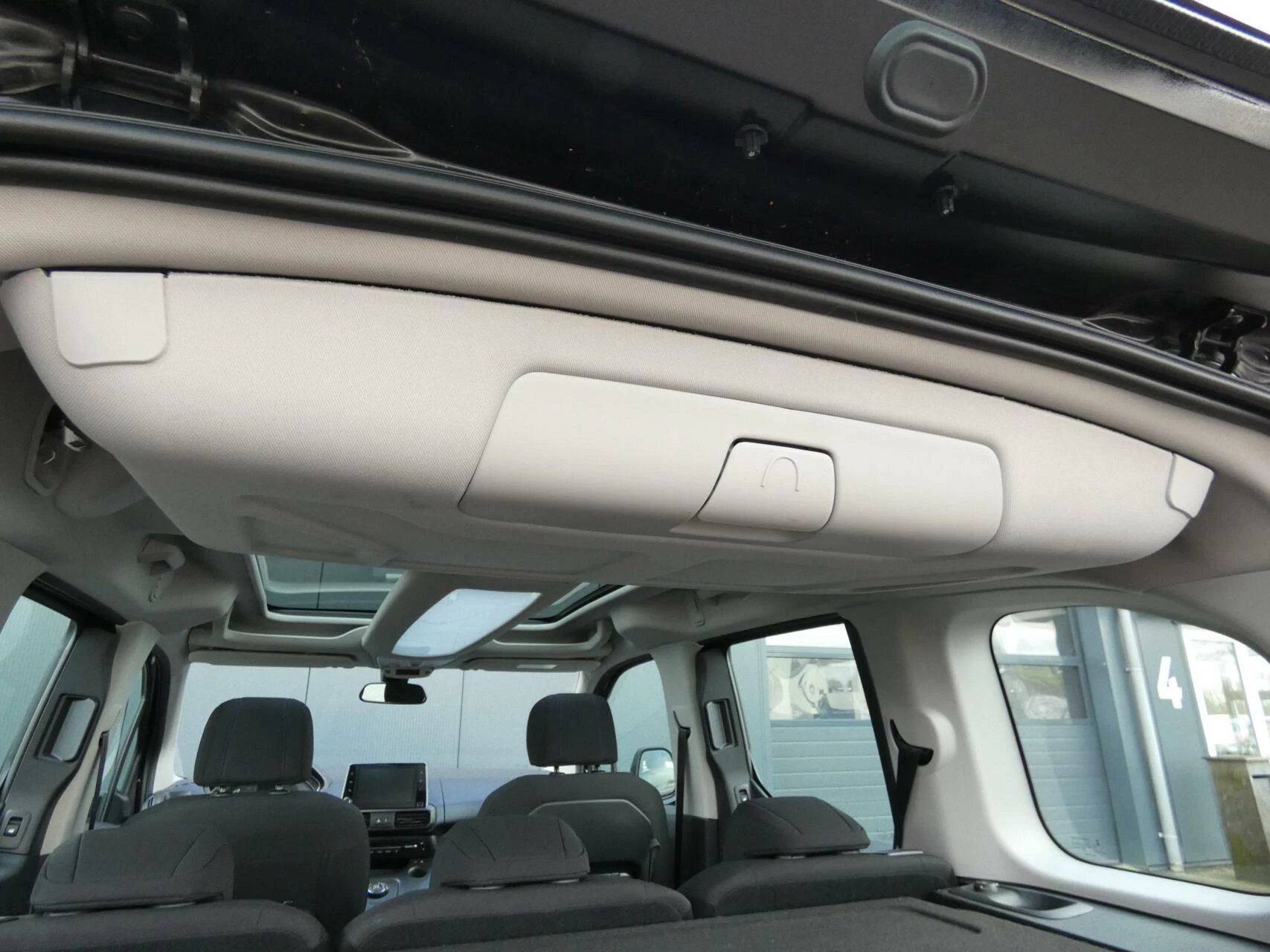 Hoofdafbeelding Peugeot Rifter