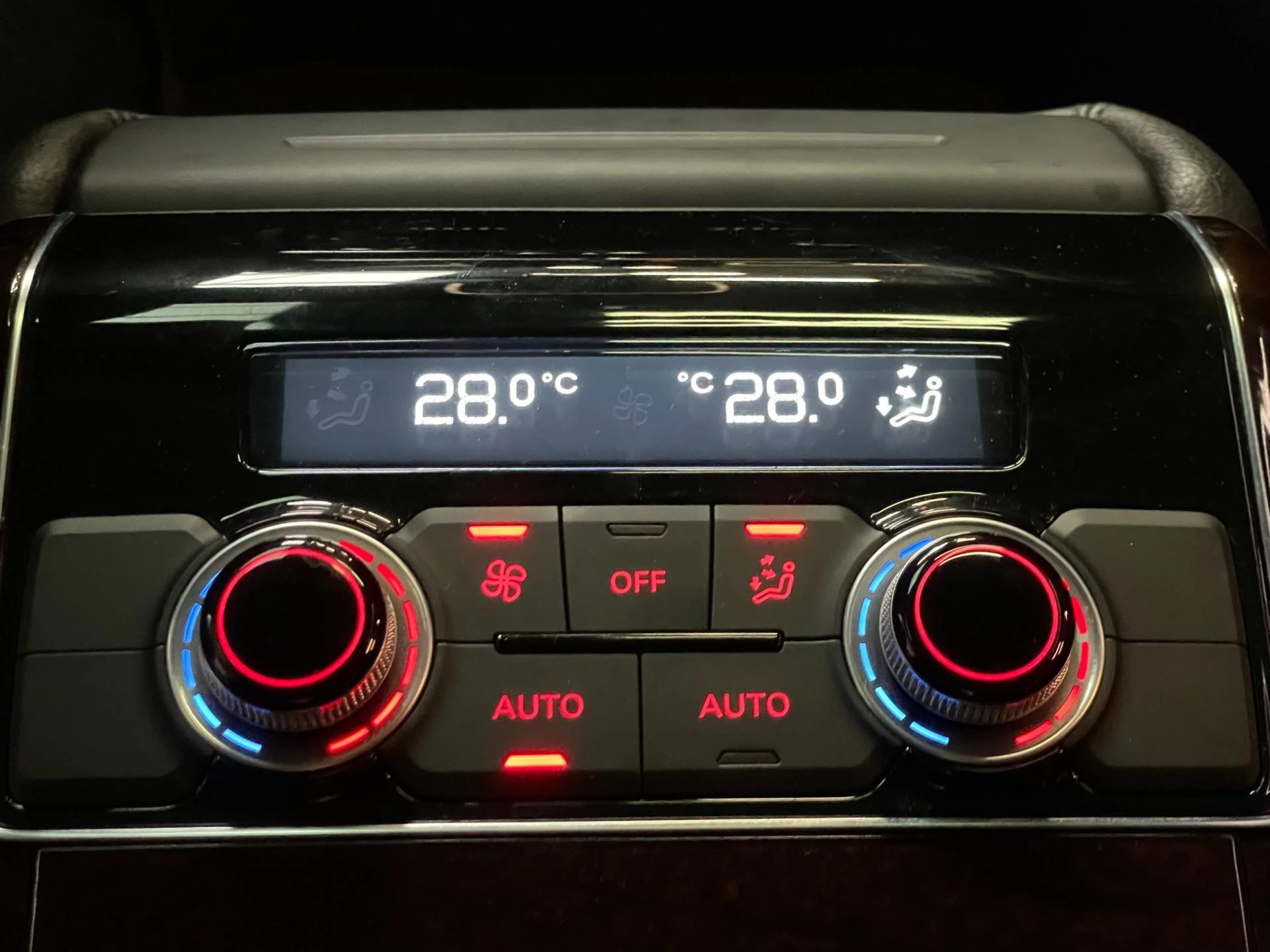 Hoofdafbeelding Audi A8