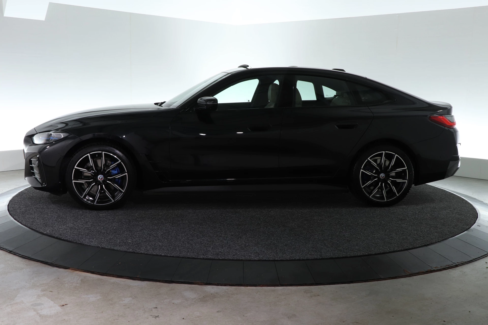 Hoofdafbeelding BMW i4