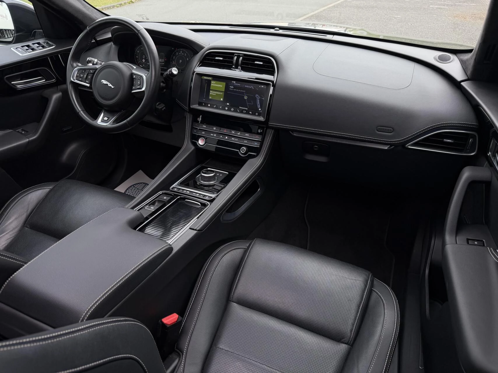 Hoofdafbeelding Jaguar F-PACE