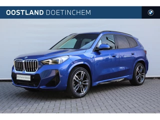 BMW X1 xDrive23i High Executive M Sport Automaat / Trekhaak / Sportstoelen / Stoelverwarming / Adaptieve LED / Head-Up / Parking Assistant Plus / Live Cockpit Professional