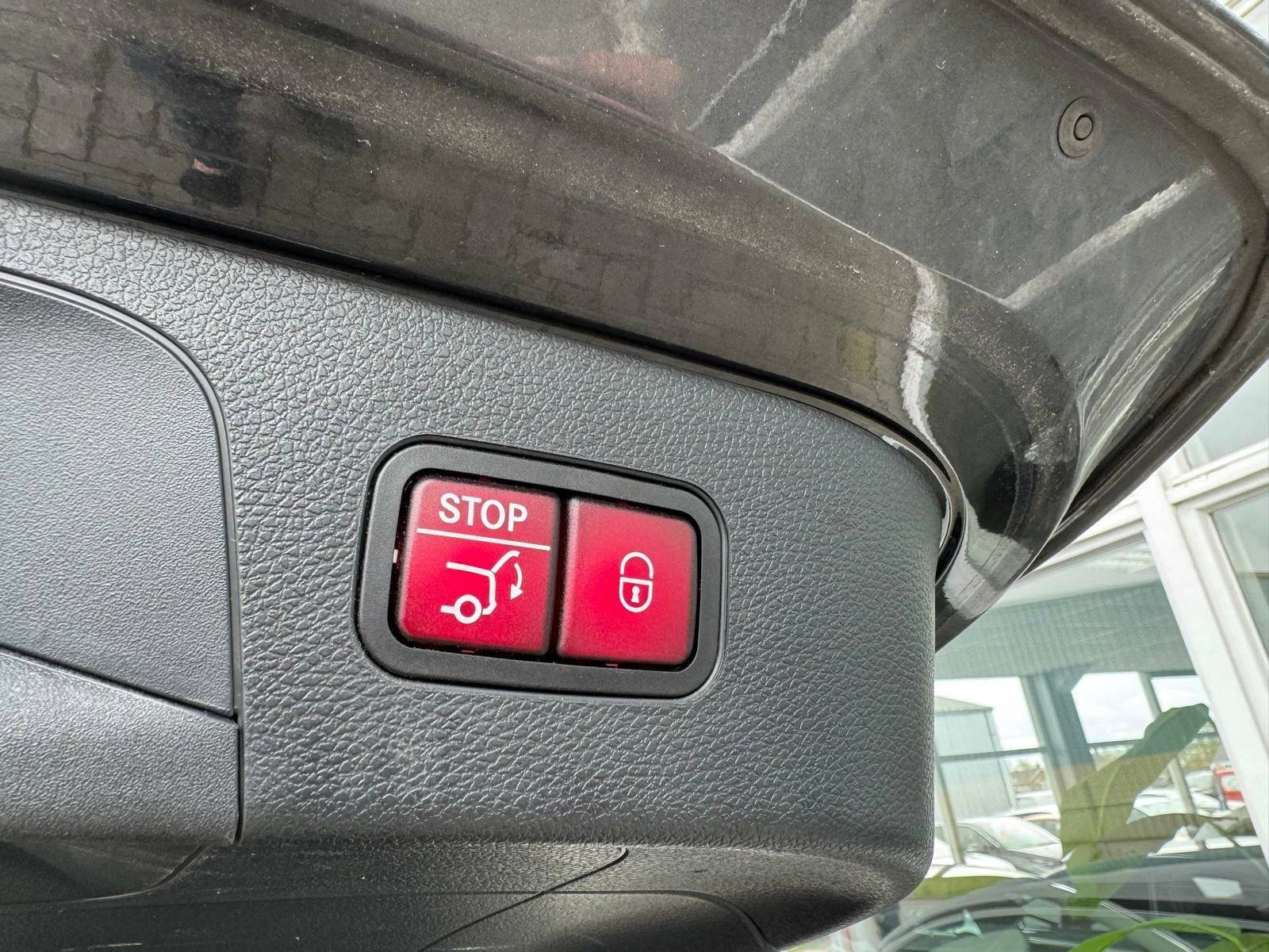 Hoofdafbeelding Mercedes-Benz EQC