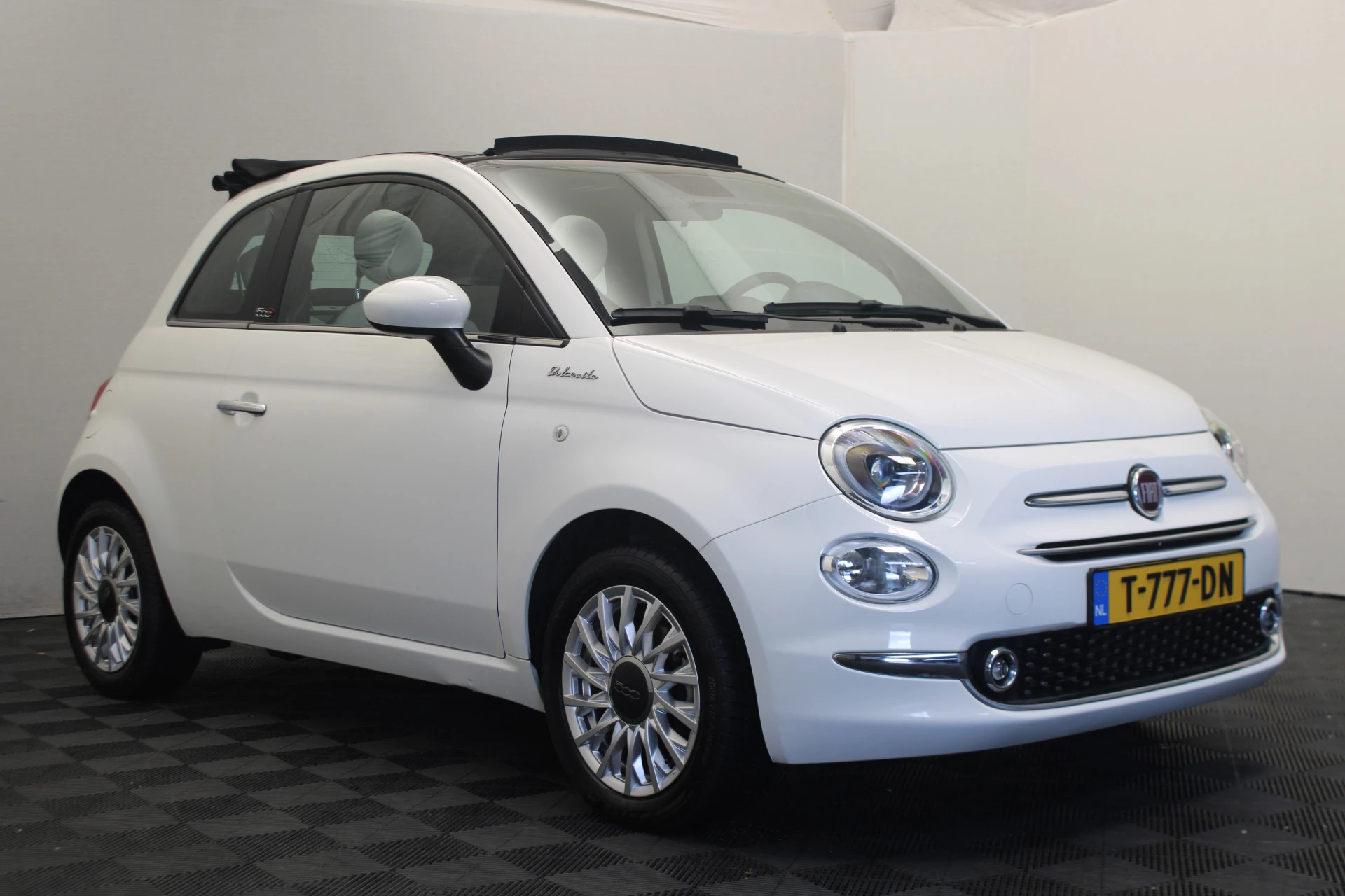 Hoofdafbeelding Fiat 500C