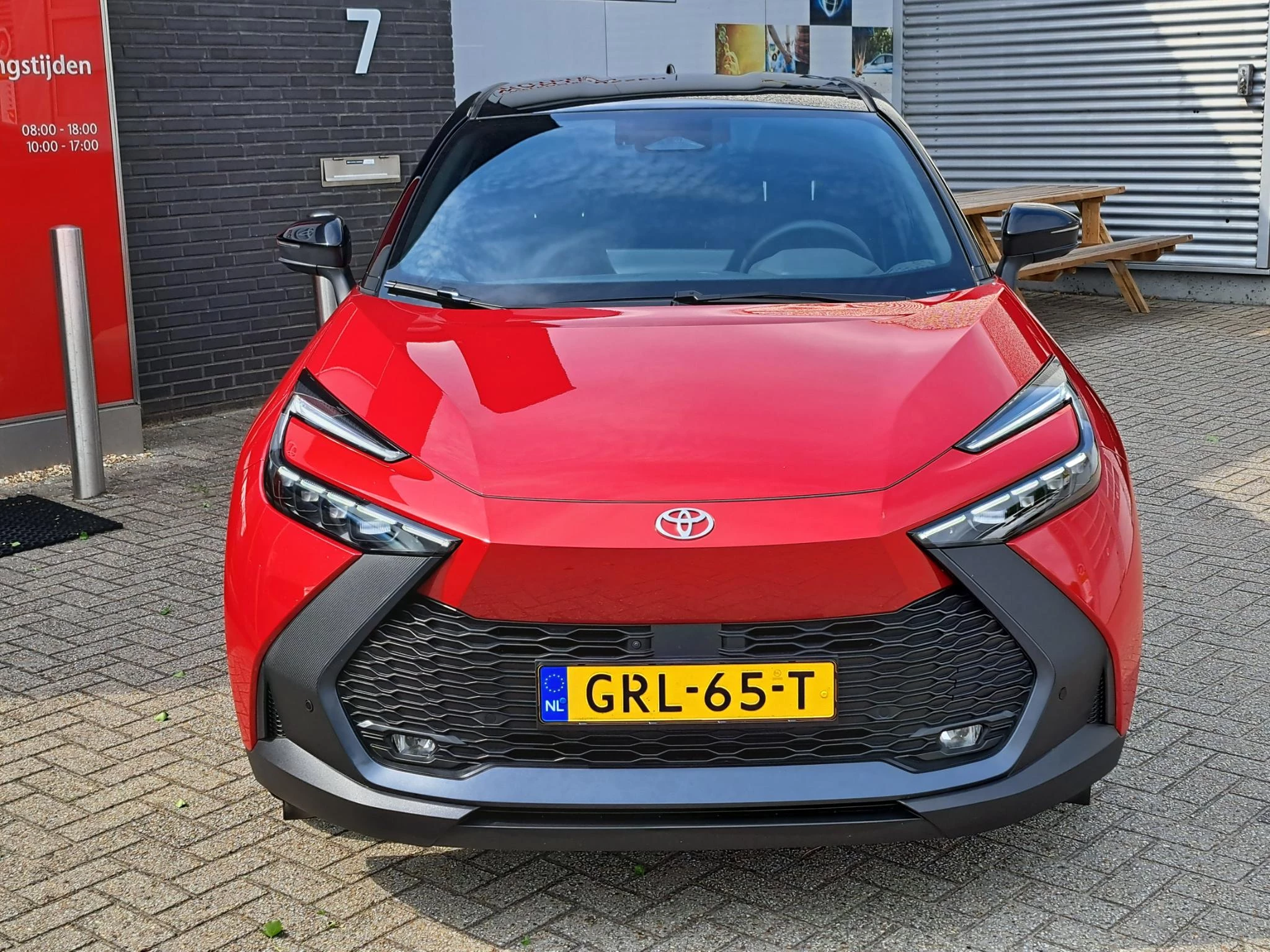 Hoofdafbeelding Toyota C-HR
